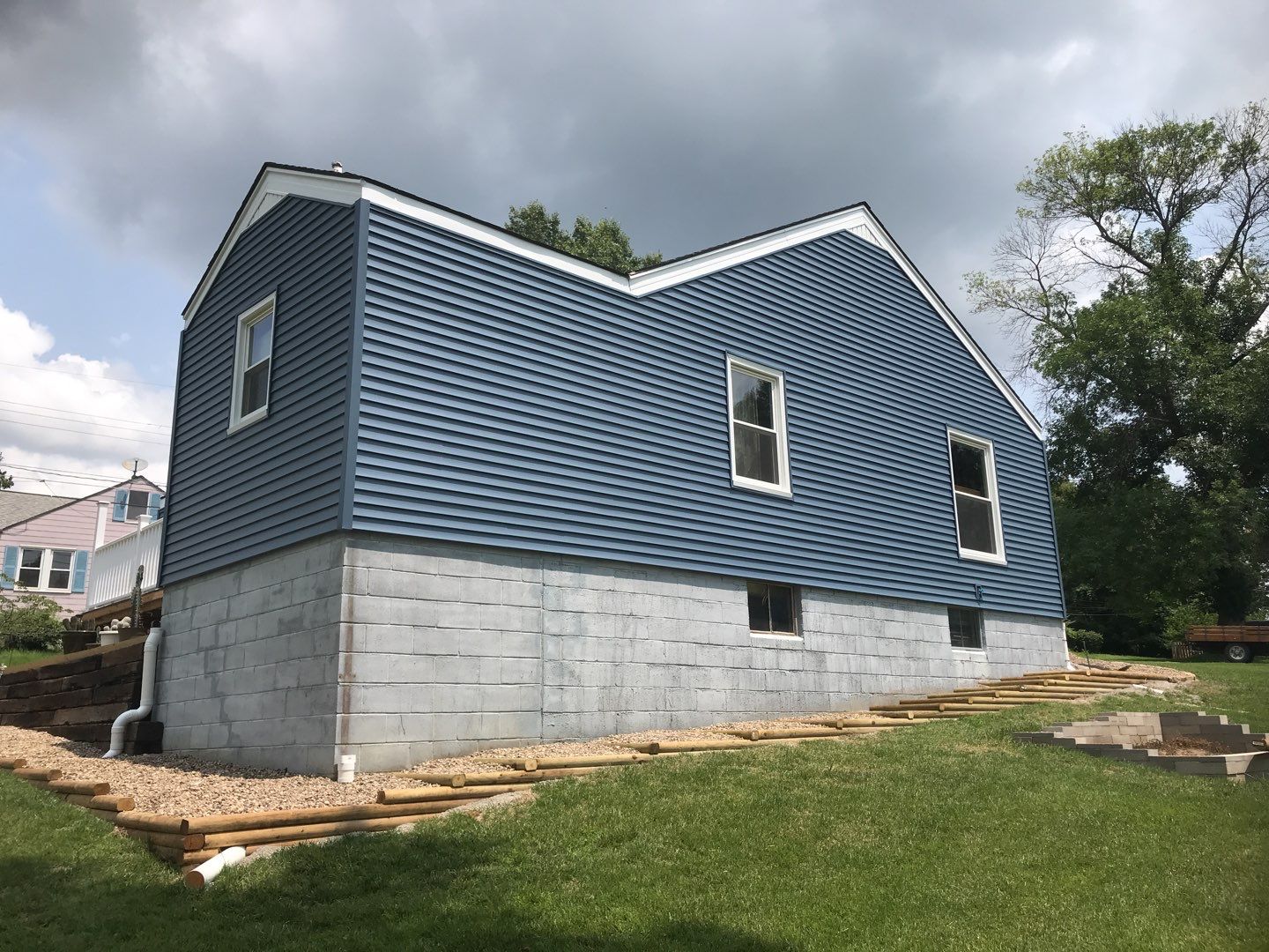 Siding Installation using Premium Point  by EEC  Windows, Siding & Roofing 