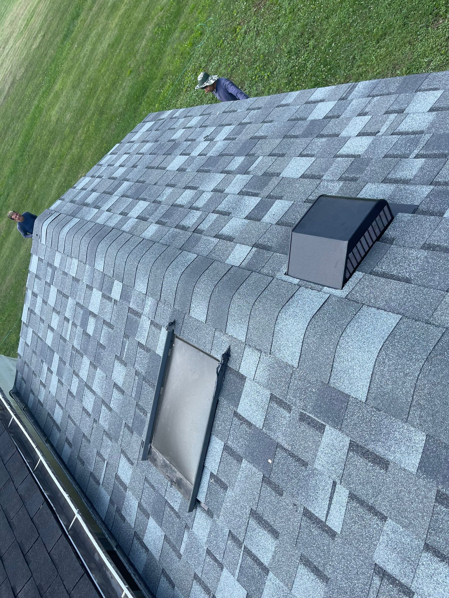 ATLAS PINNACLE COLOR: COASTAL GRANITE by Eagle Eye Roofing