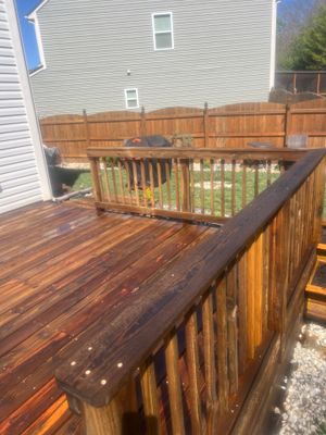 Weathered Deck using Wood Sealant