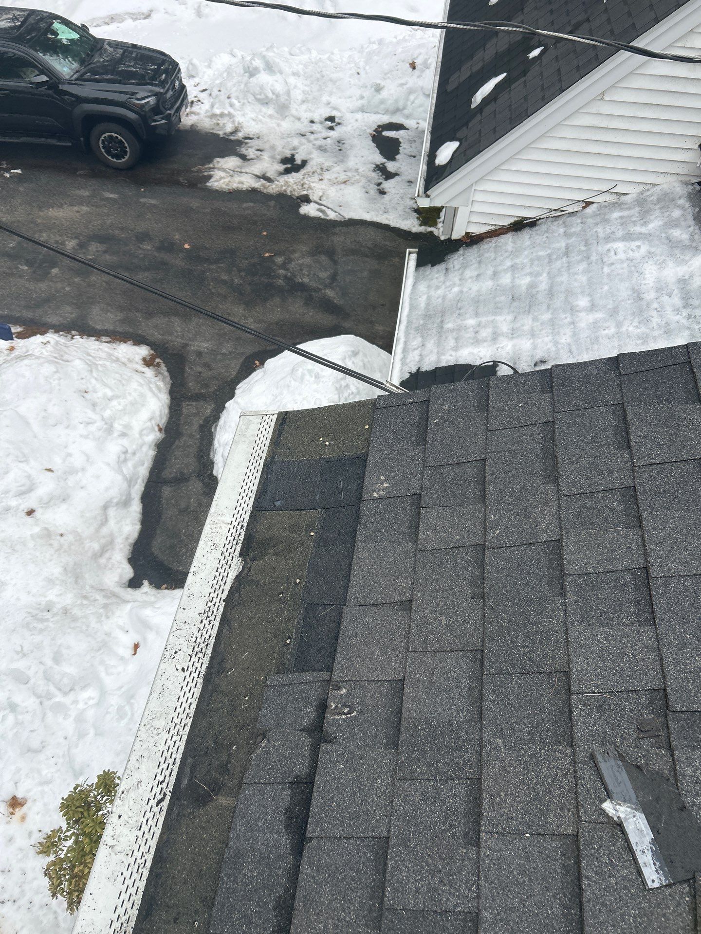 Ice Dam Removal & Snow Removal in Billerica, MA  by Mighty Dog Roofing of Greater Middlesex County