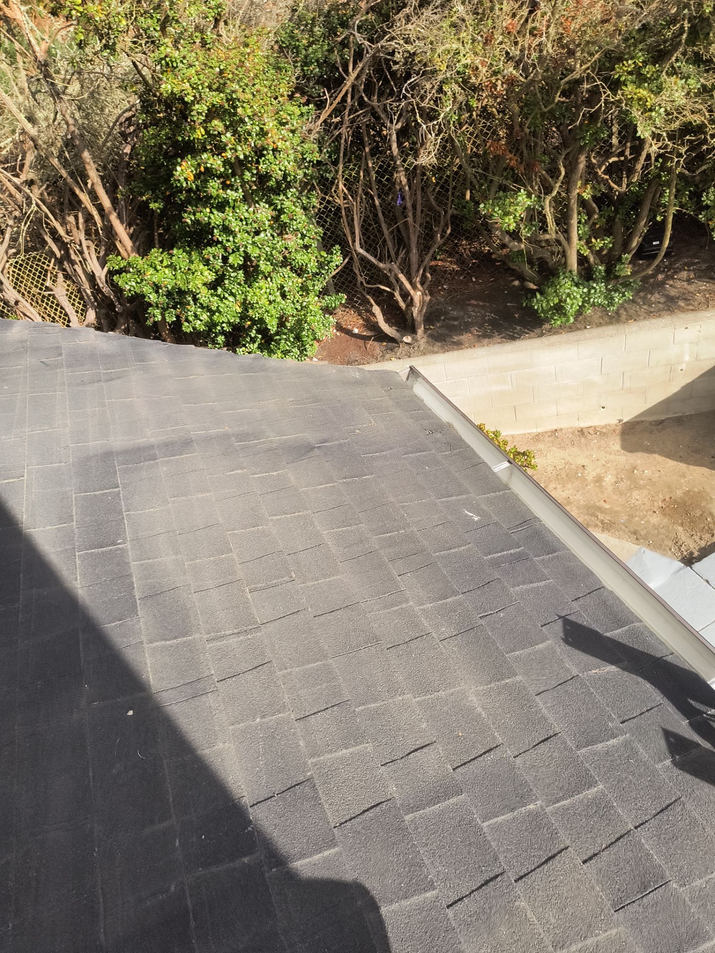 HOA gutter cleaning after photo.