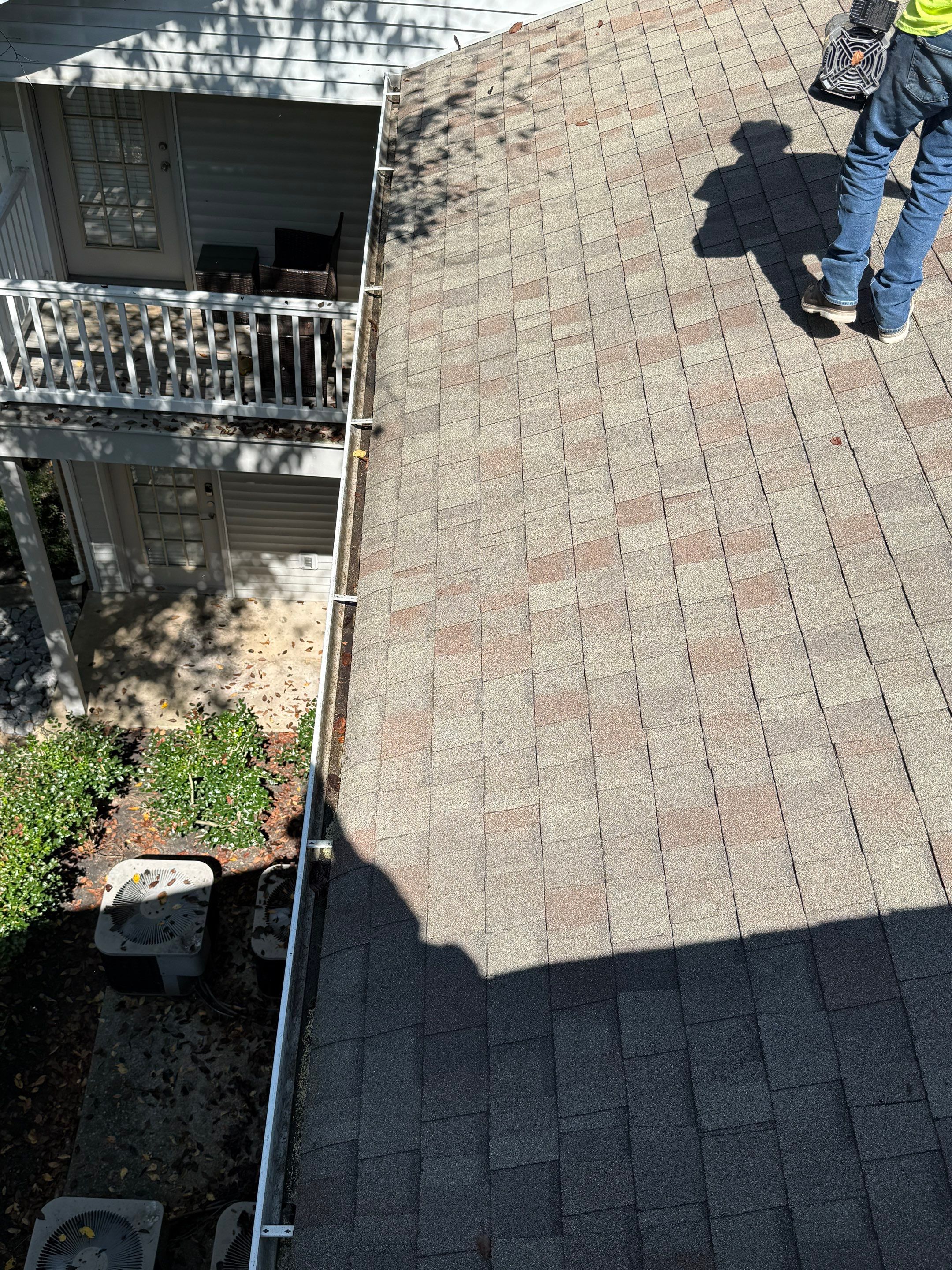 Commercial gutter cleaning Lebanon, TN after photo with clean gutters