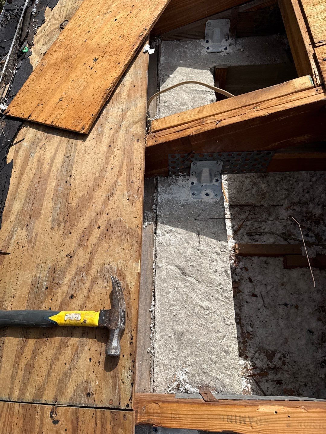 Project in Dunedin 34698 by Mitchell Roofing Company LLC 