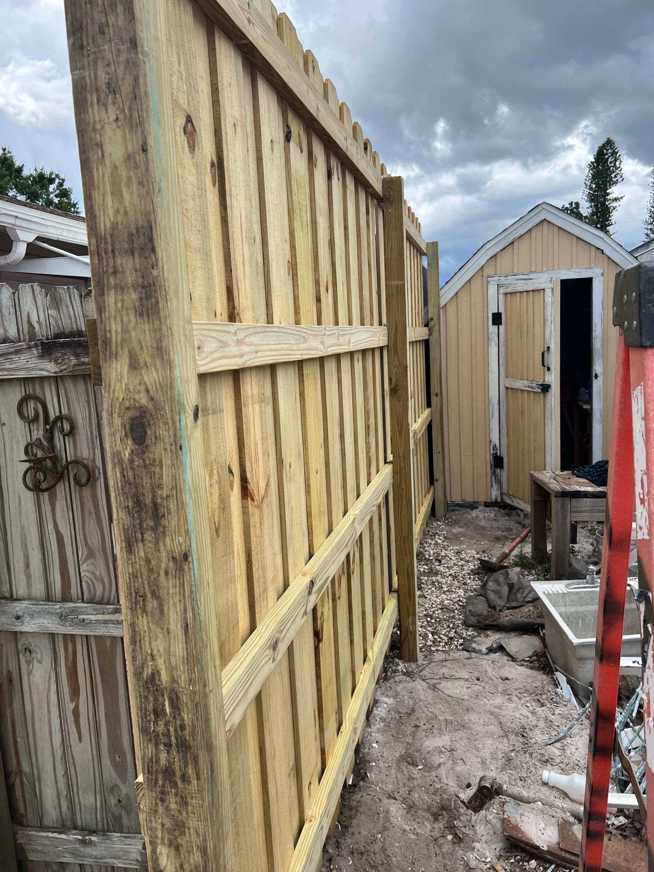 Bradenton, FL Wood Fence Installation using Board on Board Wood Fence by Asap fence and gates, LLC