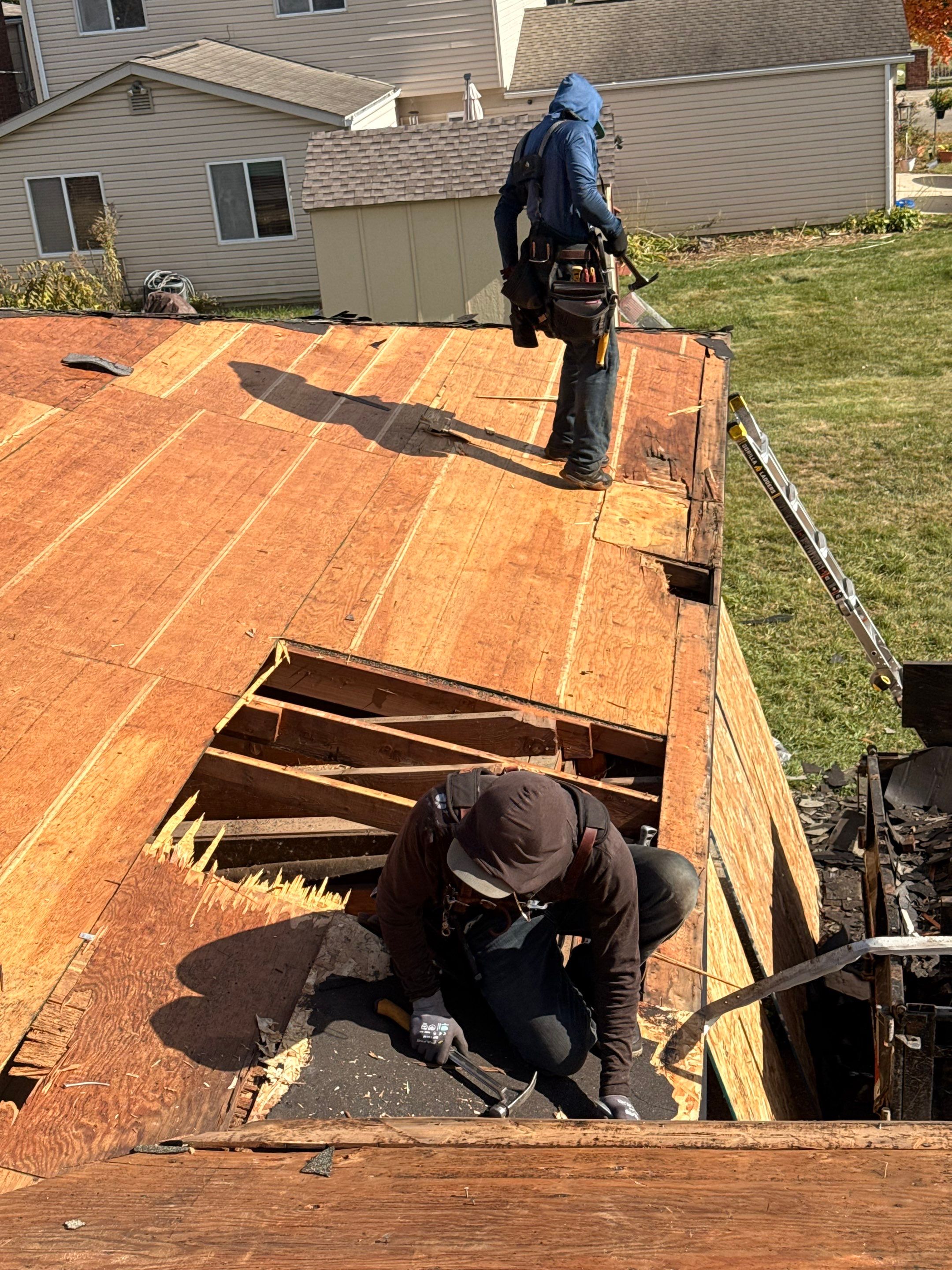 Roof Replacement using Owens Corning Brownwood by 180 Contractors