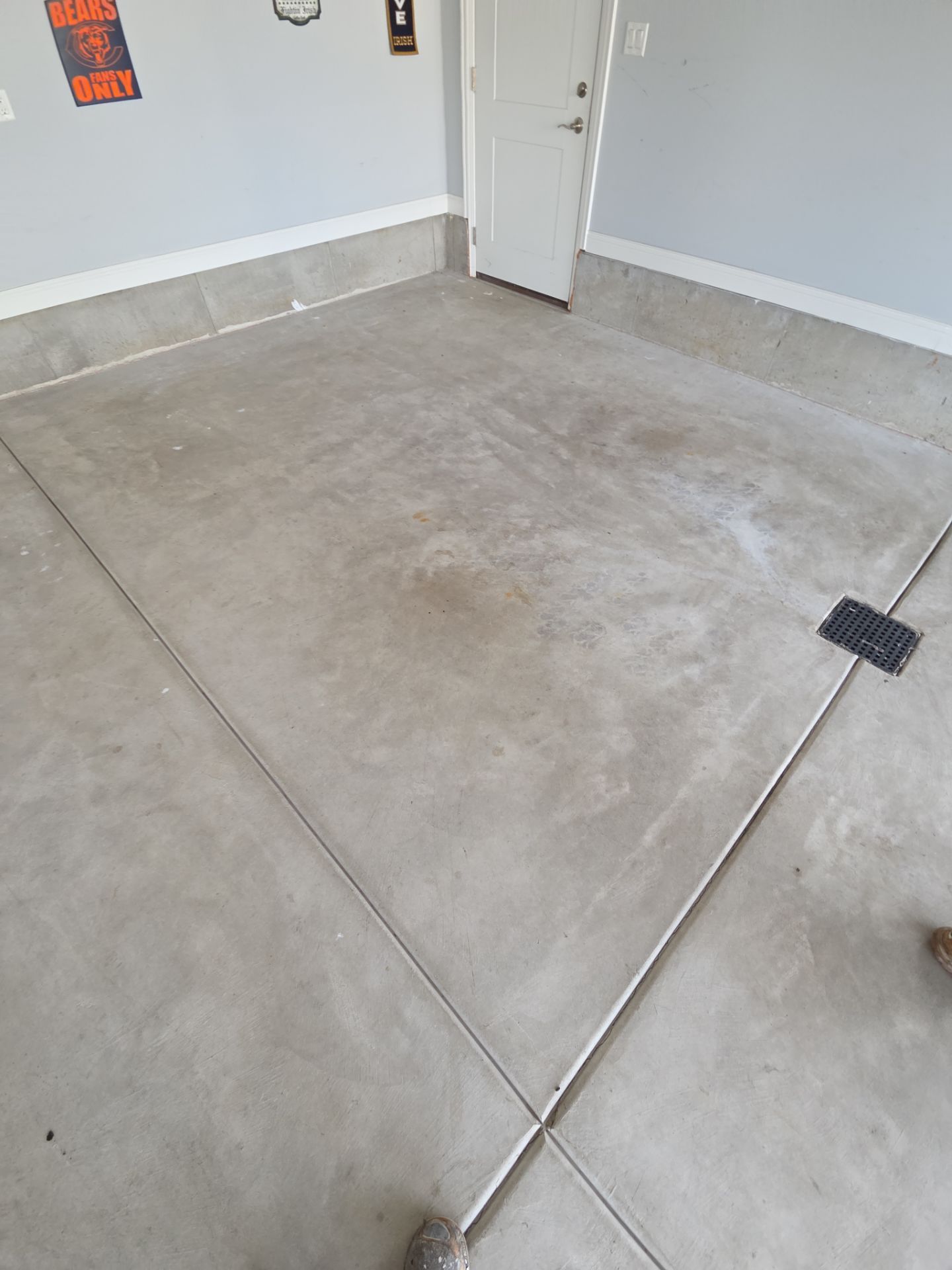 Stonewash Garage Floor by Level 10 Coatings