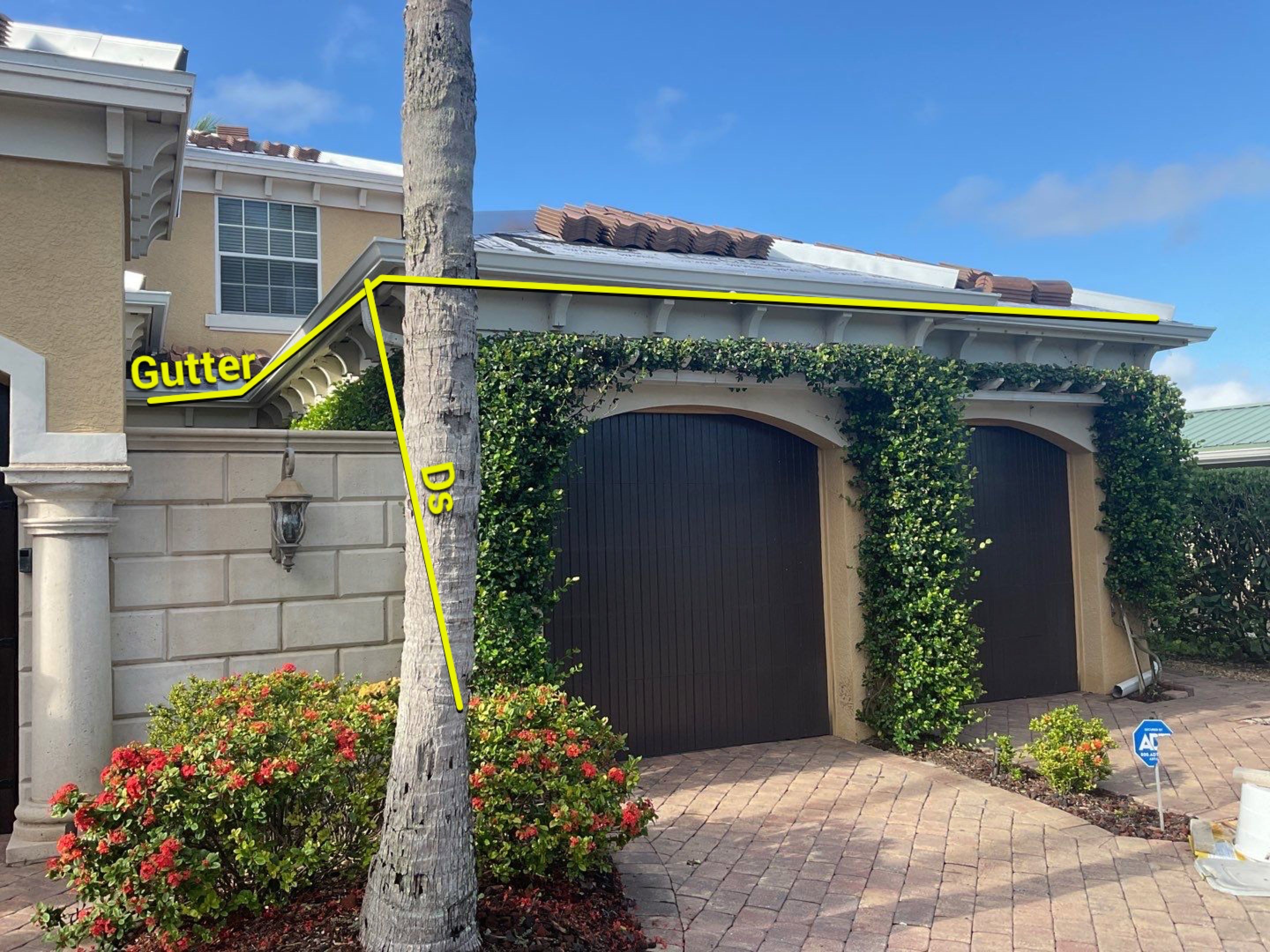 6 Inch Seamless Gutters using White Gutters and Downspouts in Fort Myers FL by Gutter Professors