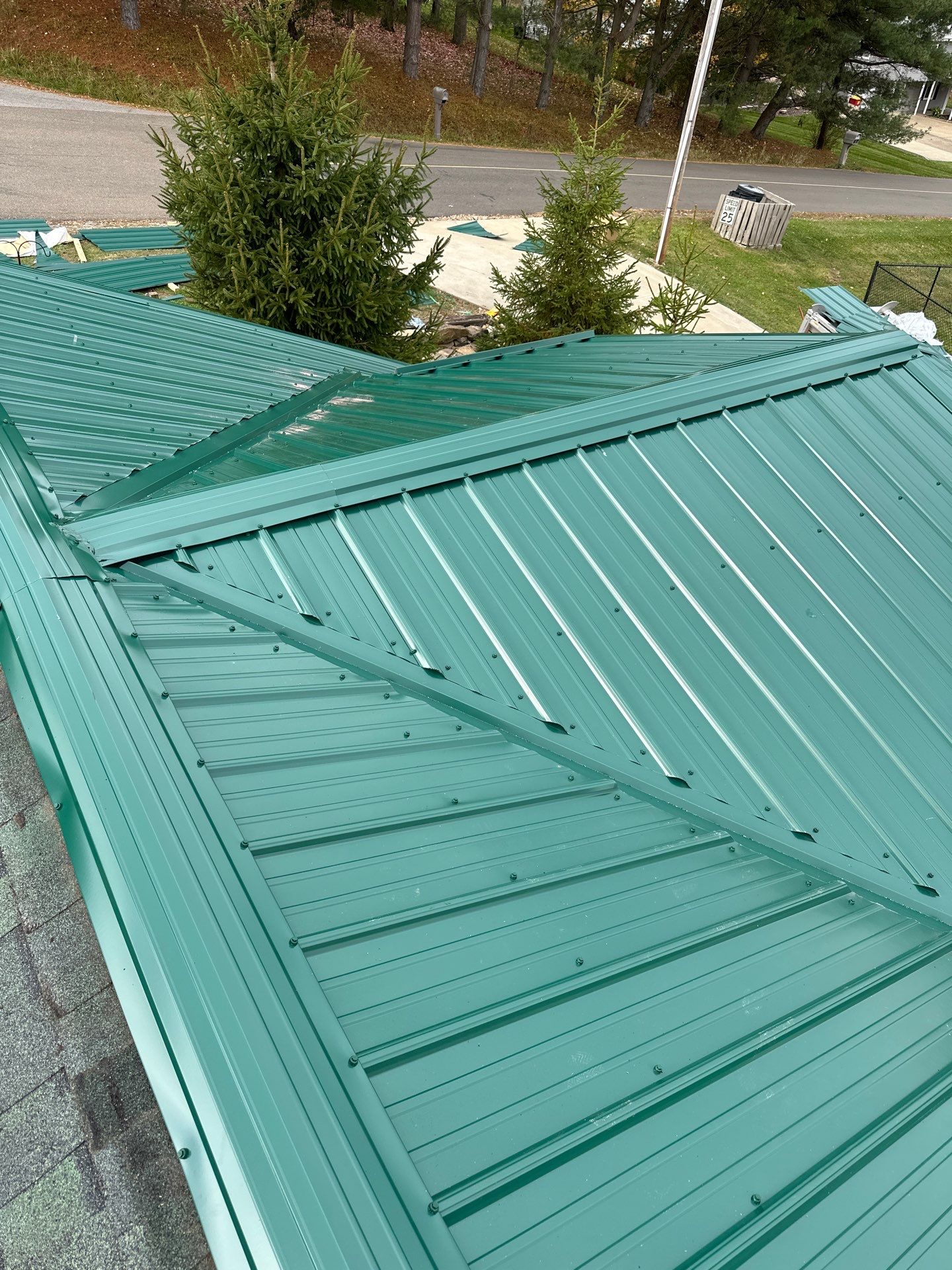 Alpha Rib, Color: Ivy Green by Eagle Eye Roofing