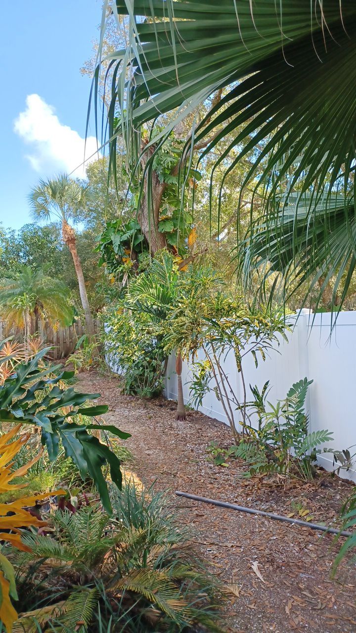 Bradenton, FL 6 ft. White Vinyl Privacy Fence by Asap fence and gates, LLC