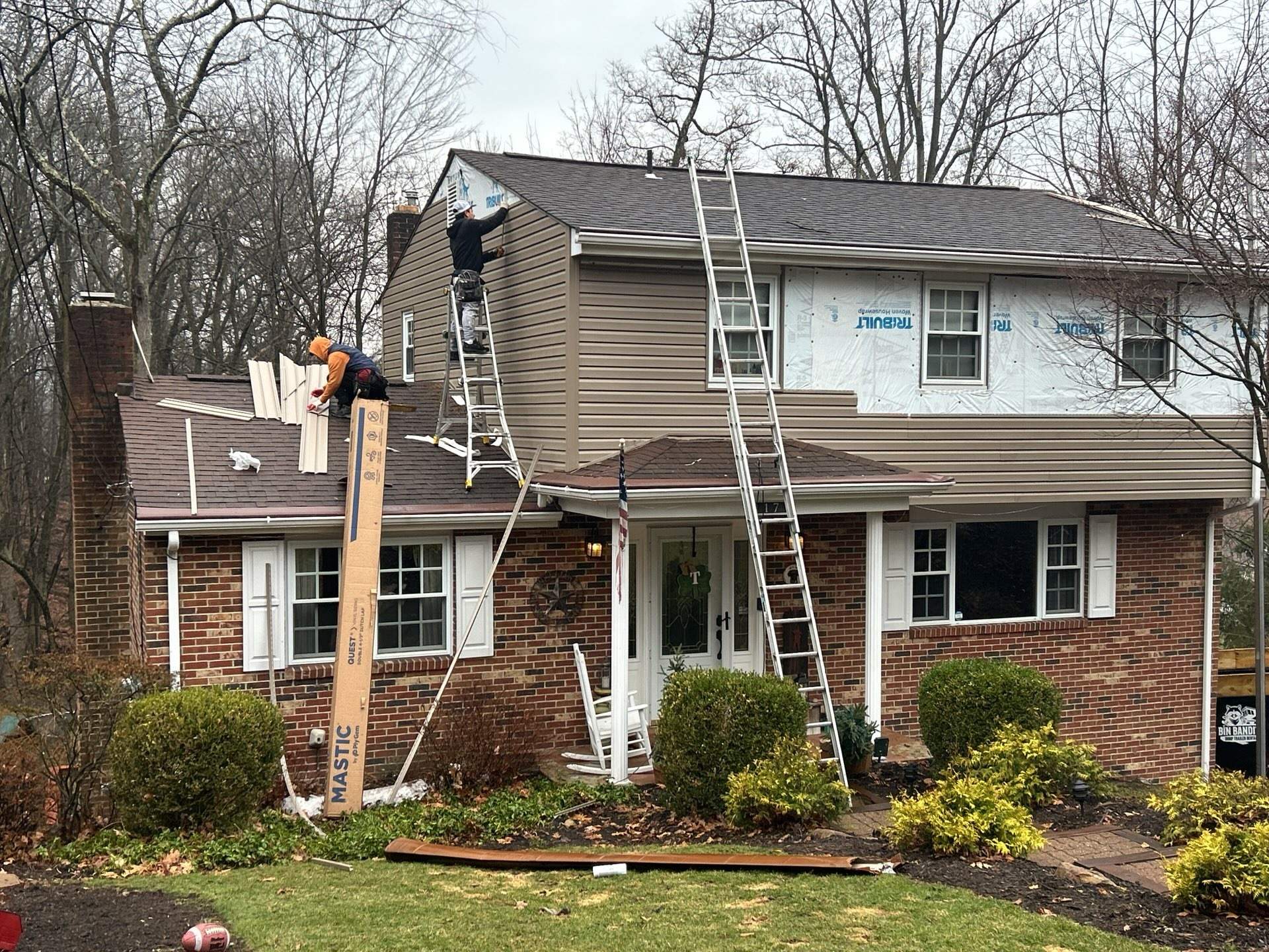 Vinyl Siding Replacement – Glenshaw, PA (Mastic Ply-Gem Rugged Canyon) by MAT Roofing