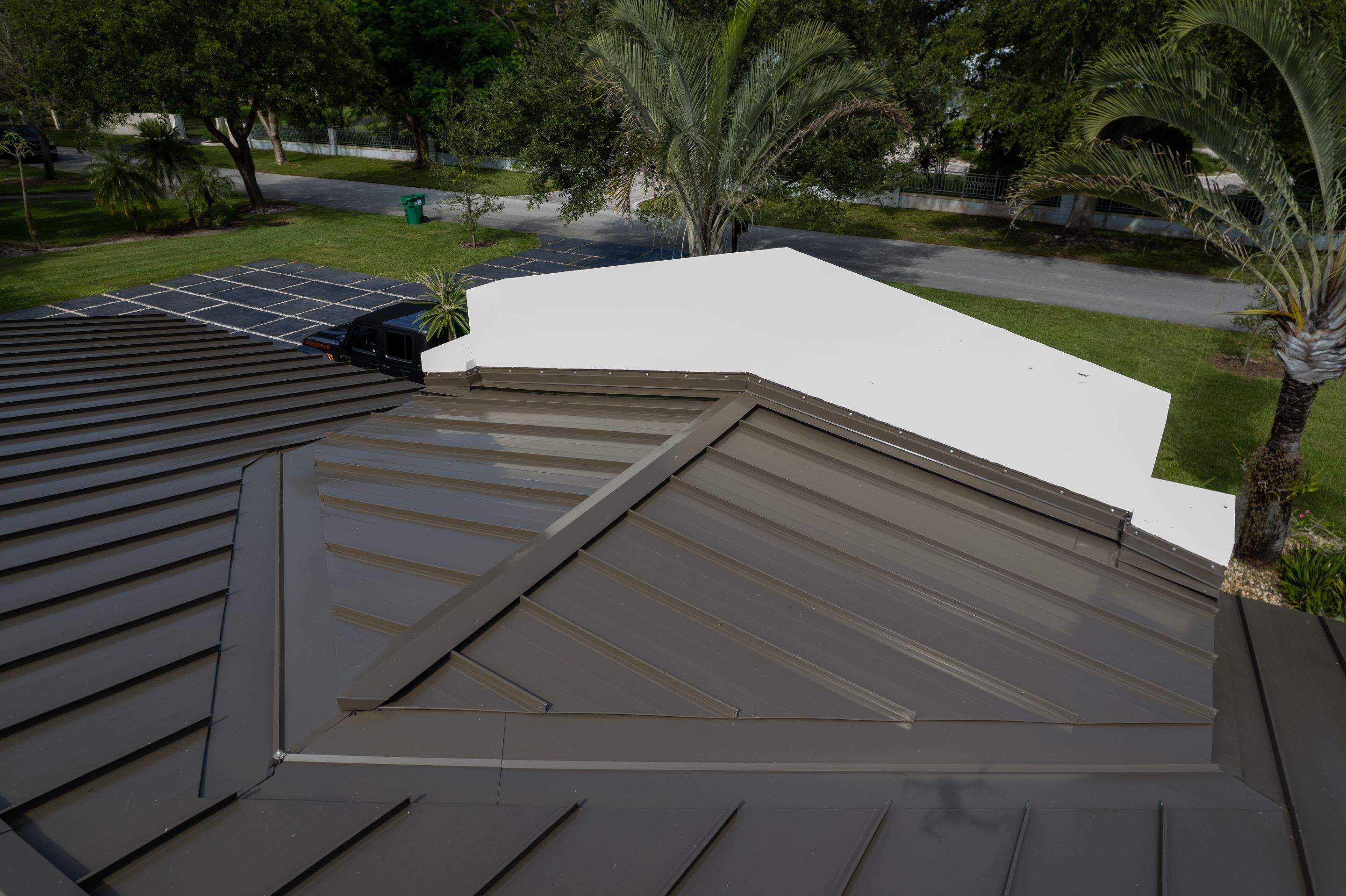 Metal Roof - Galvalume - Medium Bronze by Istueta Roofing