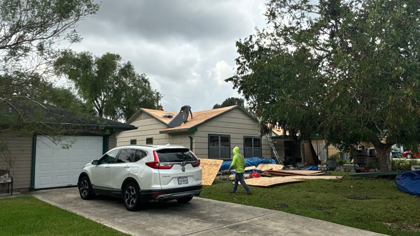 Residential Roofing Installation using Owen's Corning Duration (Lifetime) Shingles by Roof Repair Company