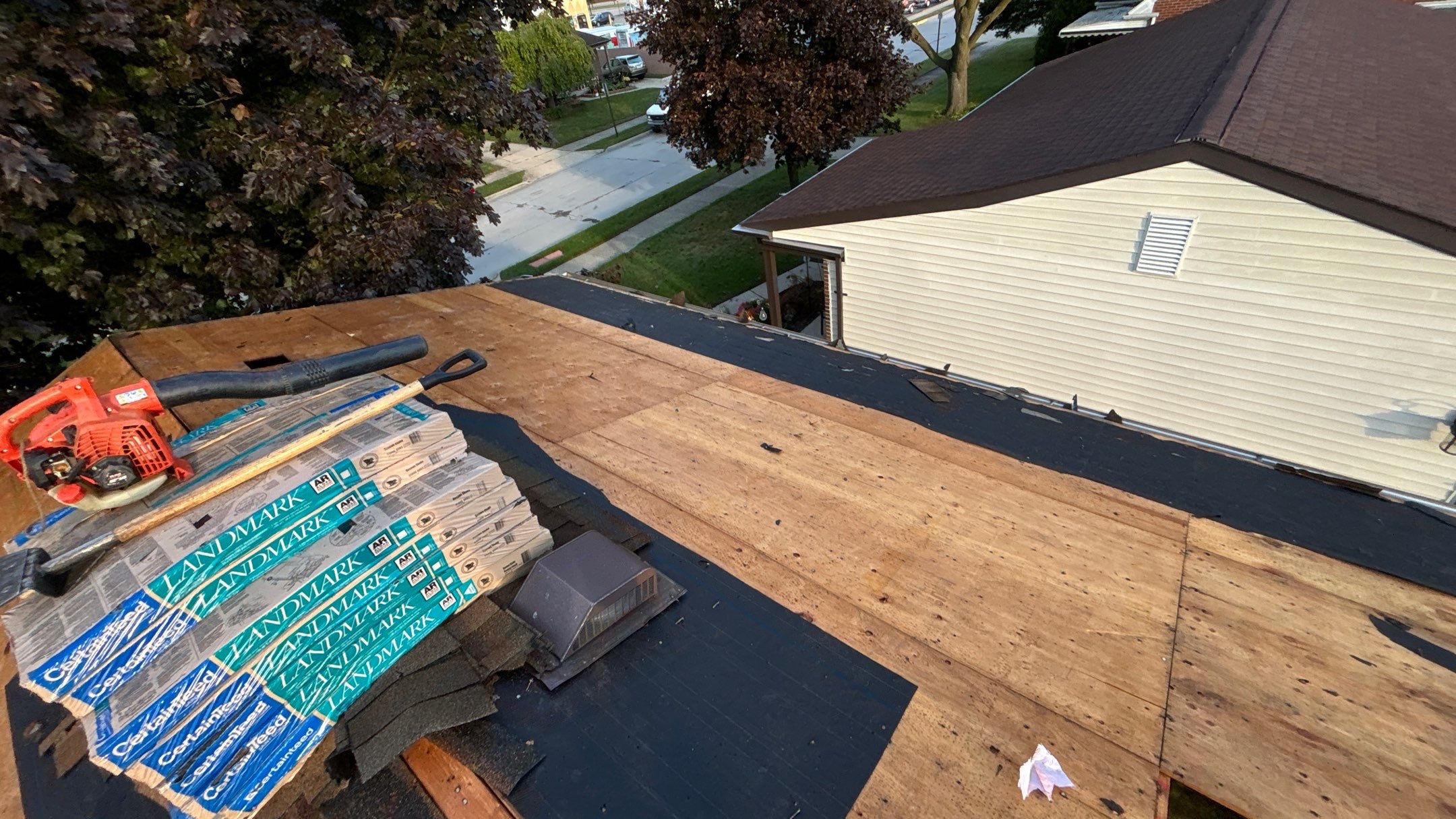 Roof Replacement using CertainTeed Landmark by 180 Contractors