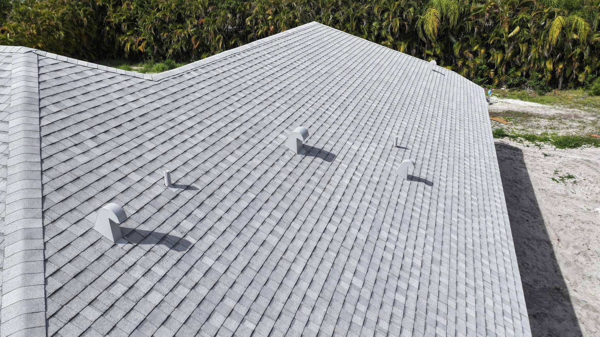 Tamko Heritage Glacier White by Total Roofing System The Metal Roof Experts