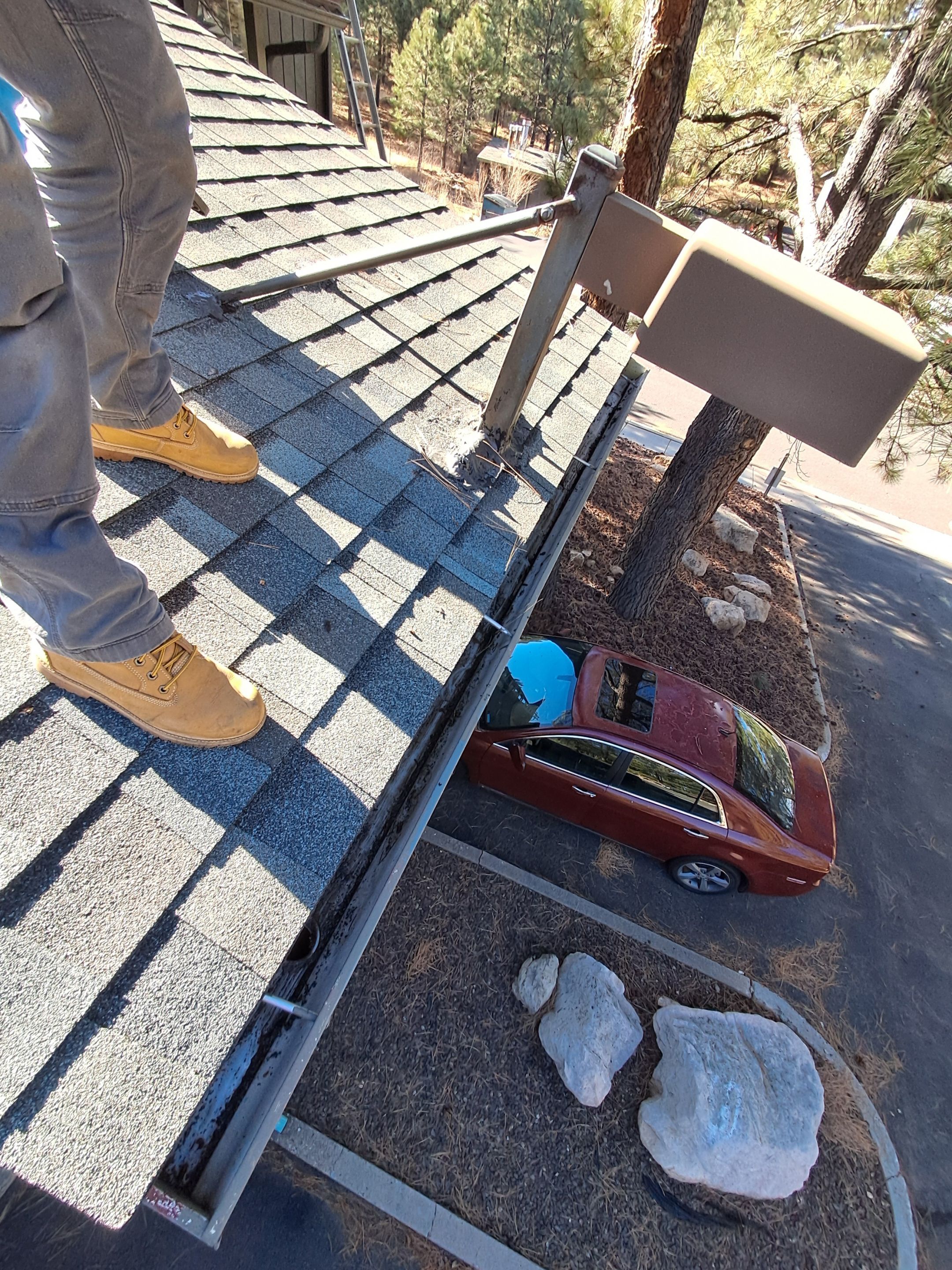 Commercial gutter cleaning Georgia after photo with clean gutters