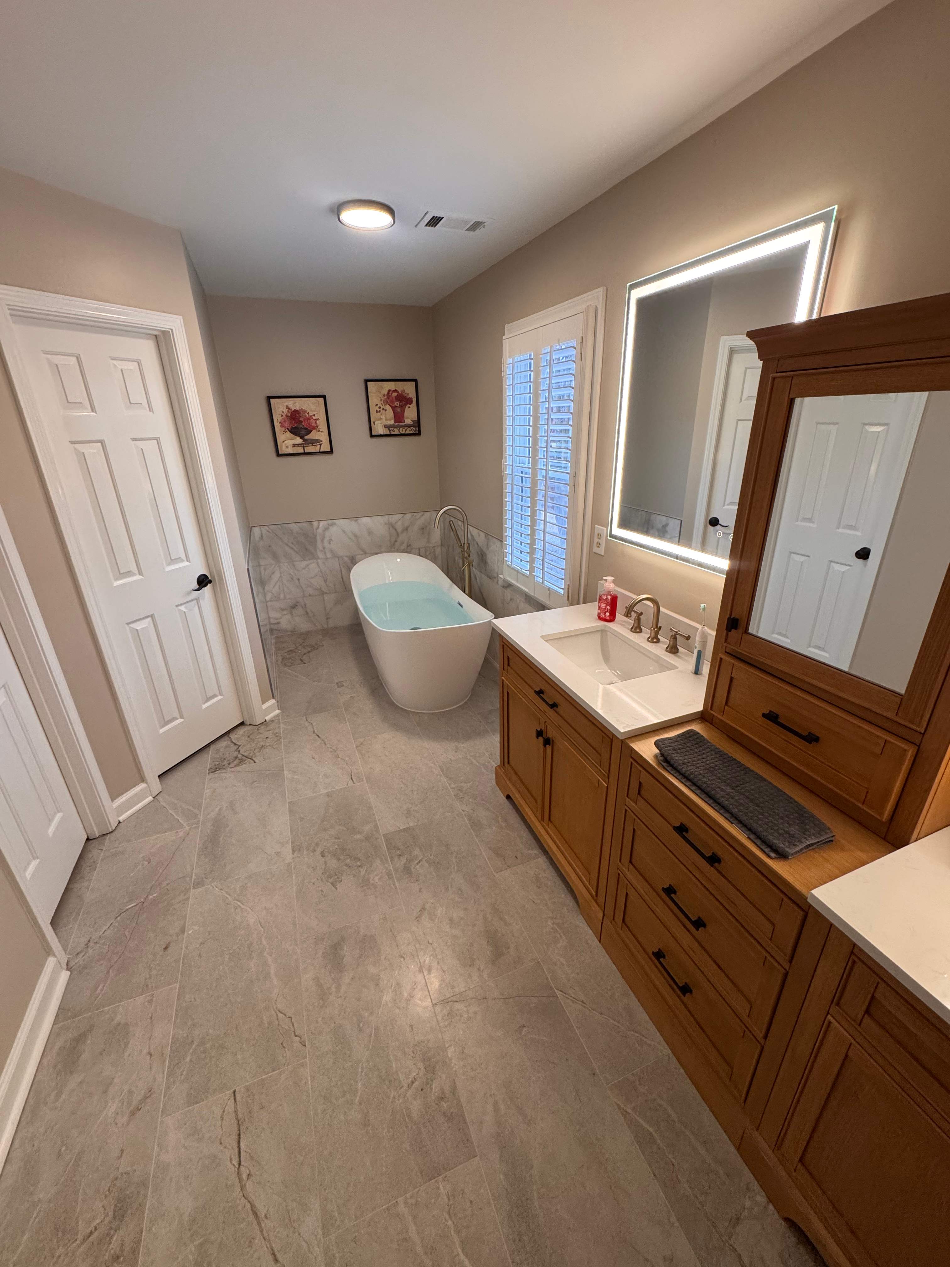 Master bathroom renovation by Prudencio