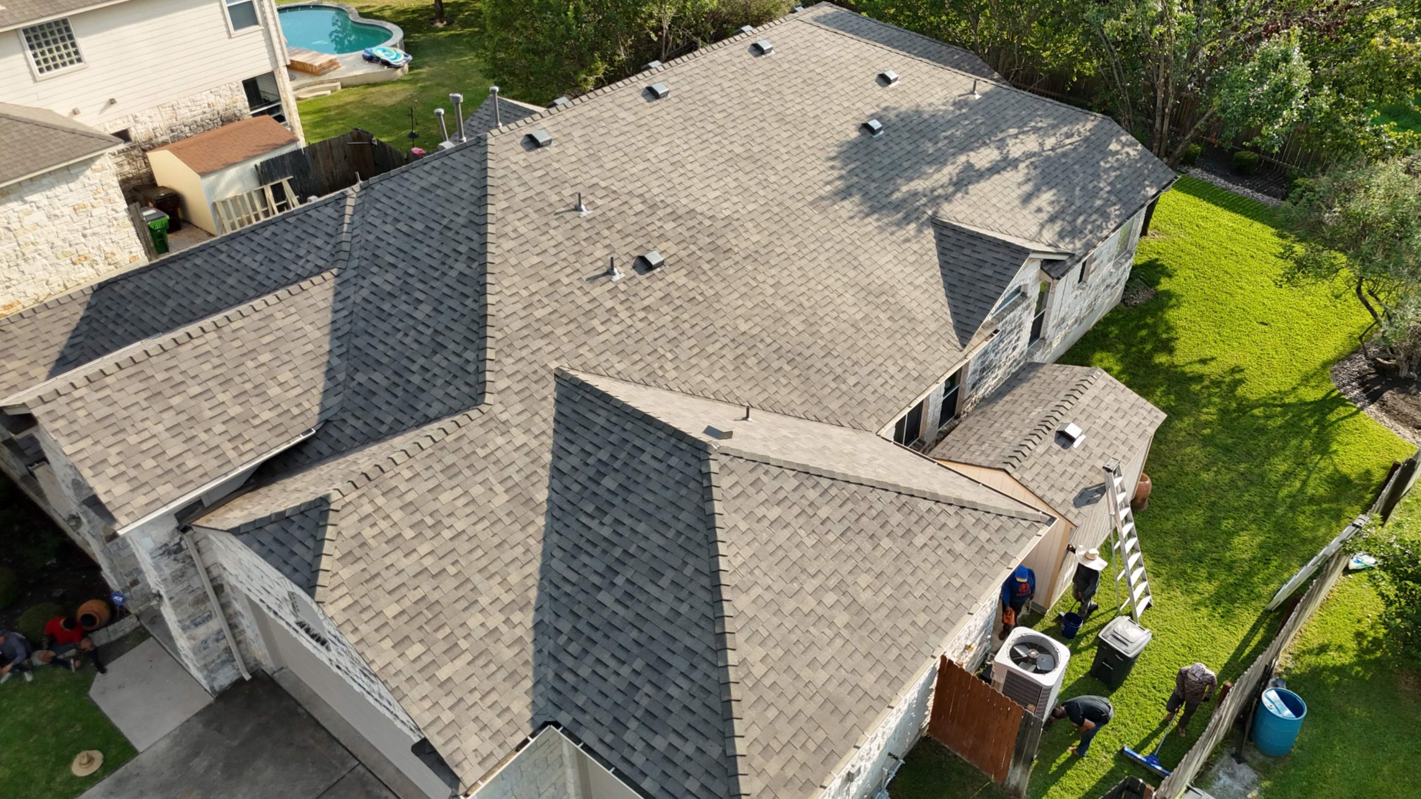 Weathered Wood - Malarkey Vista by RoofsOnly.com