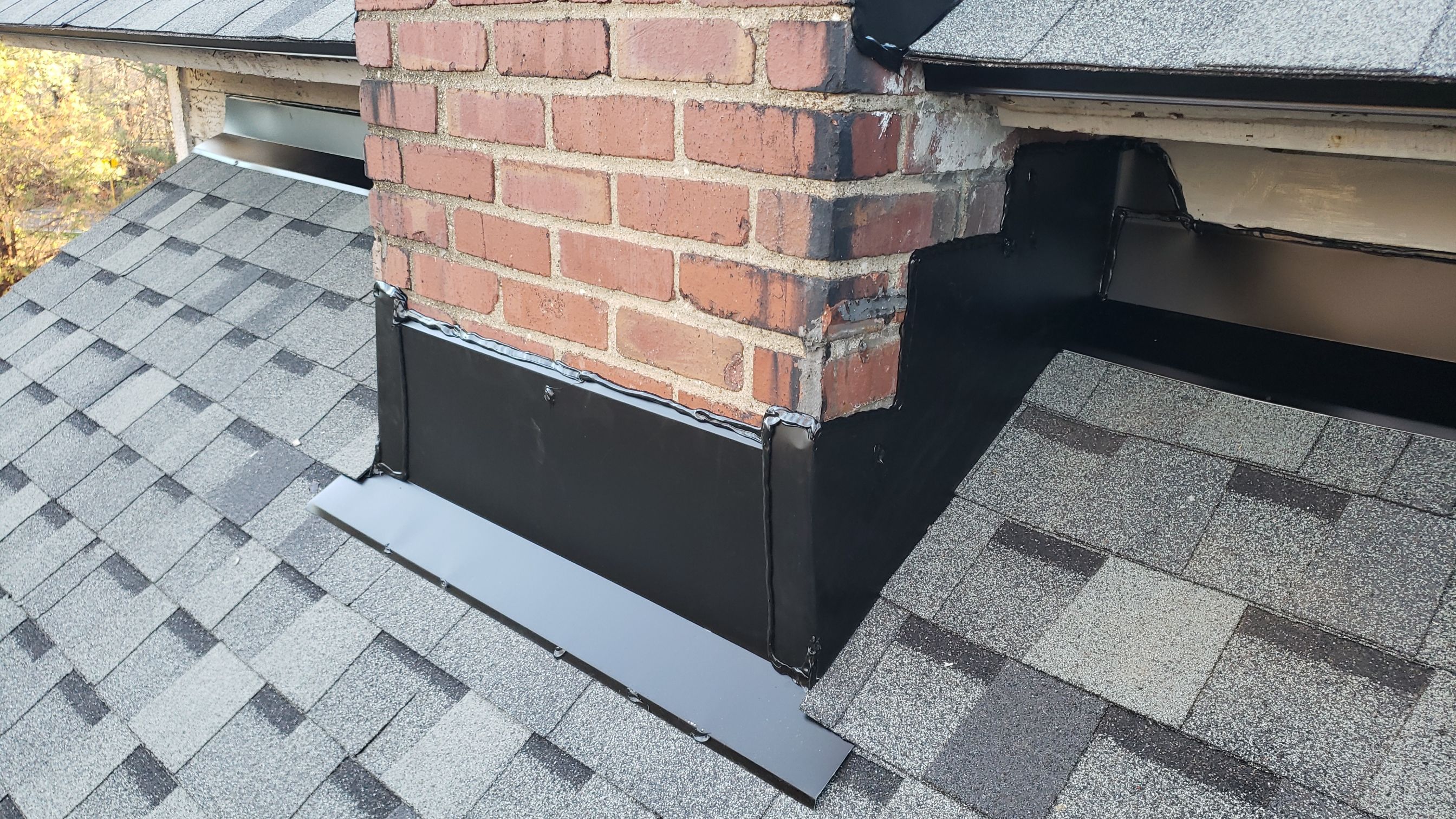 ATLAS PINNACLE COLOR: PRISTINE SCOTCHGARD HEARTHSTONE DRIP EDGE: BLACK by Eagle Eye Roofing