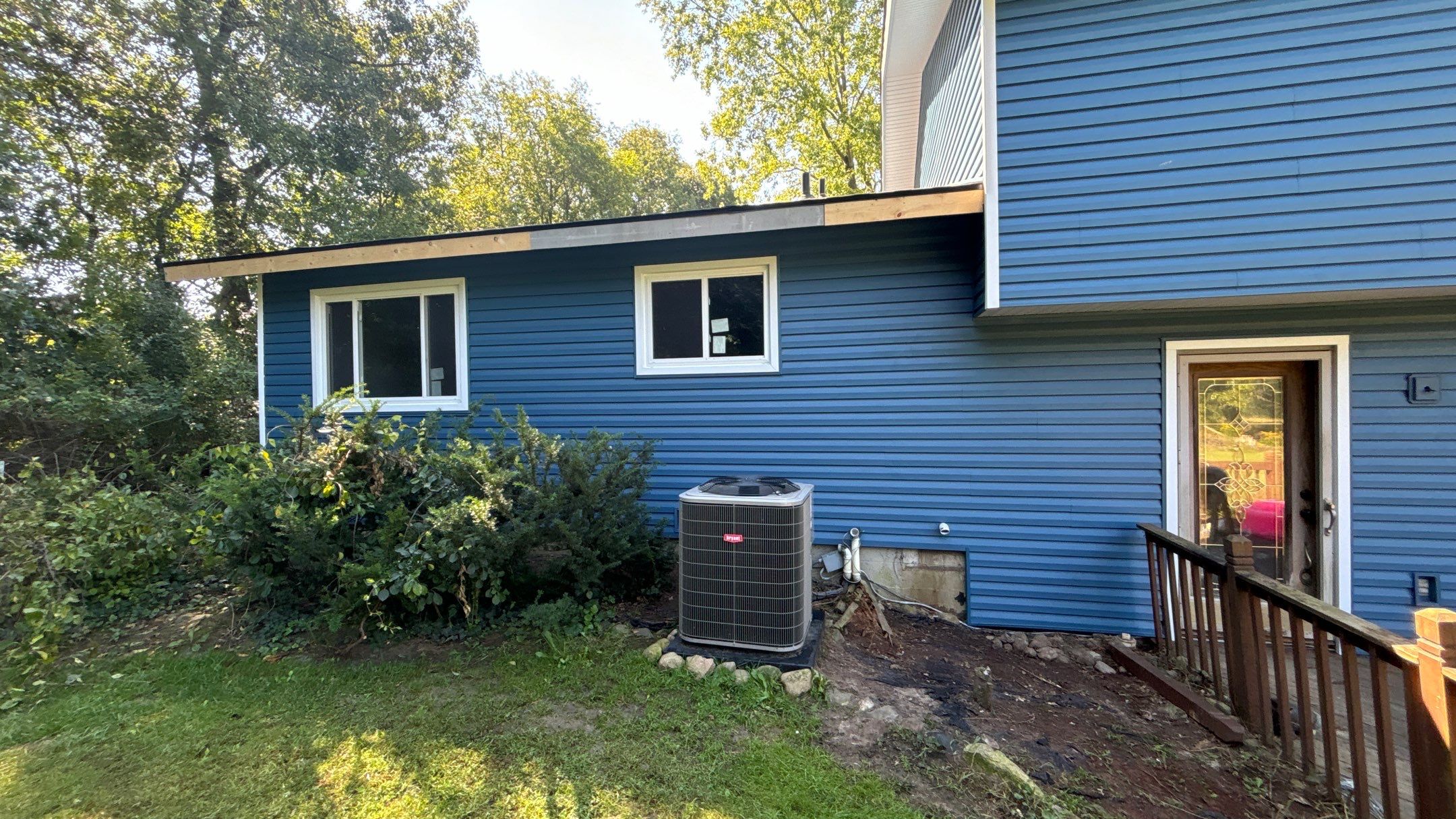Siding Replacement using Alside D4 1/2" Dutchlap by 180 Contractors