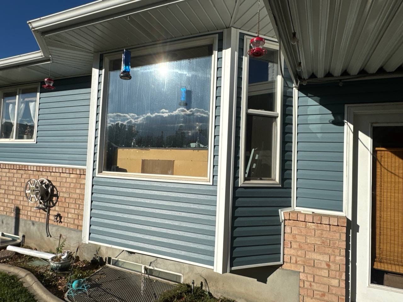 Orem | Complete Vinyl Modernization | Bold Nautica & Crisp White by Ideal Siding Utah