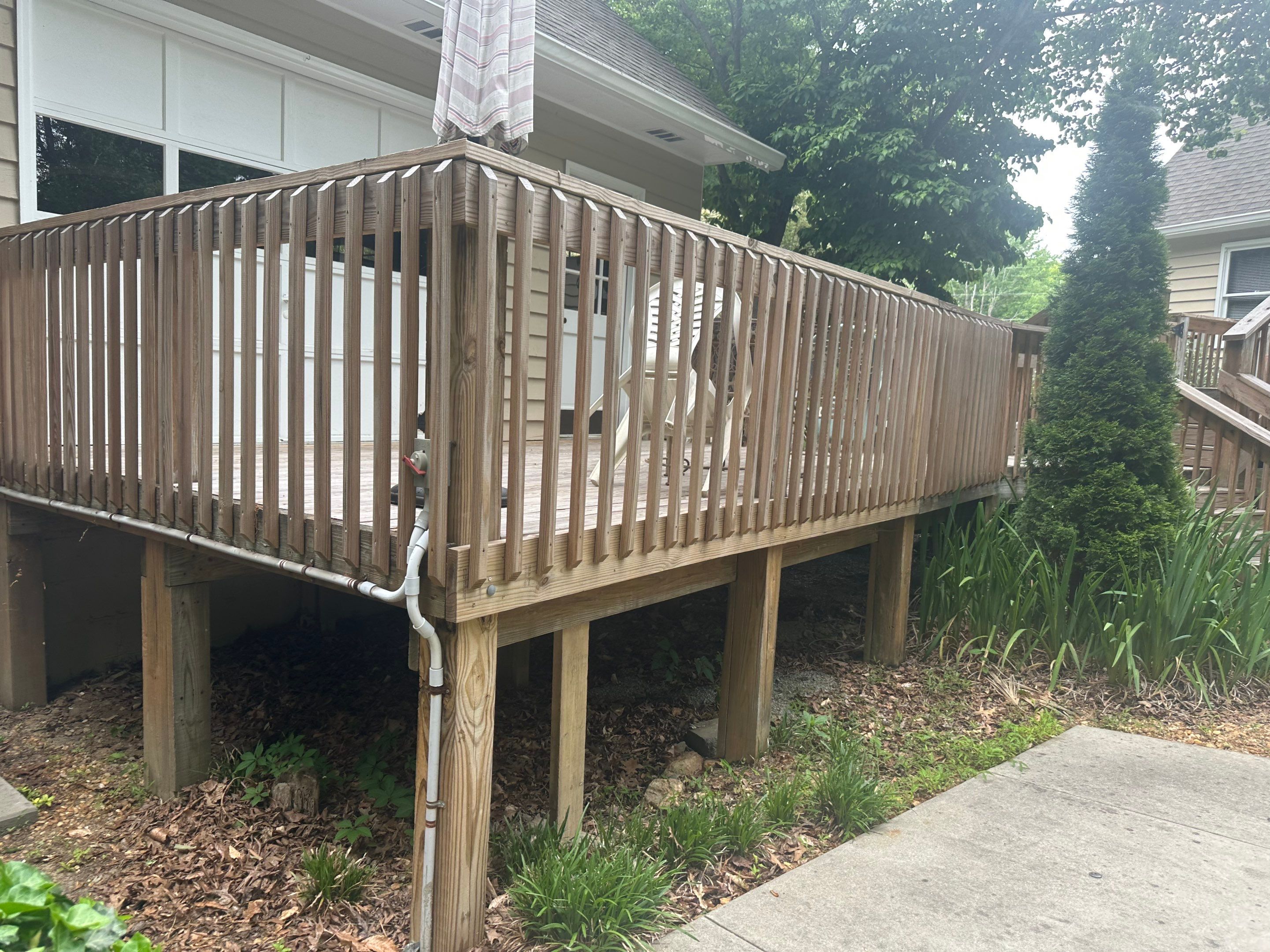 Deck using Wood Sealant by DuraSeal