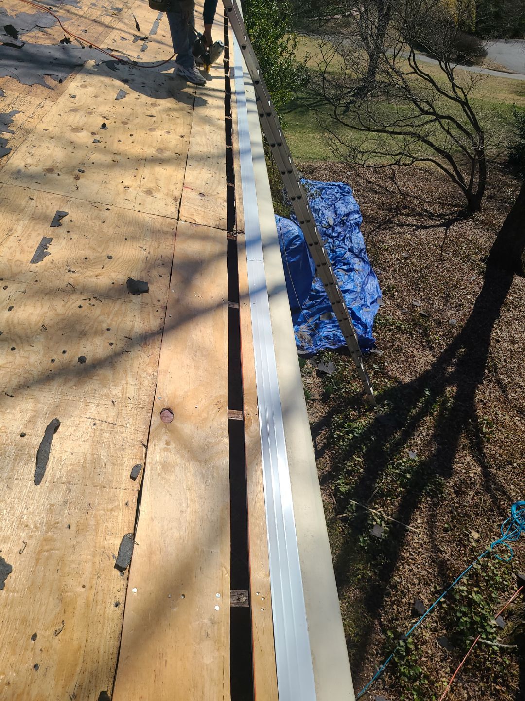 Great Falls: Residential Roof Replacement with CertainTeed Landmark Pro in Max Def Resawn Shake by RM Banning, Inc.