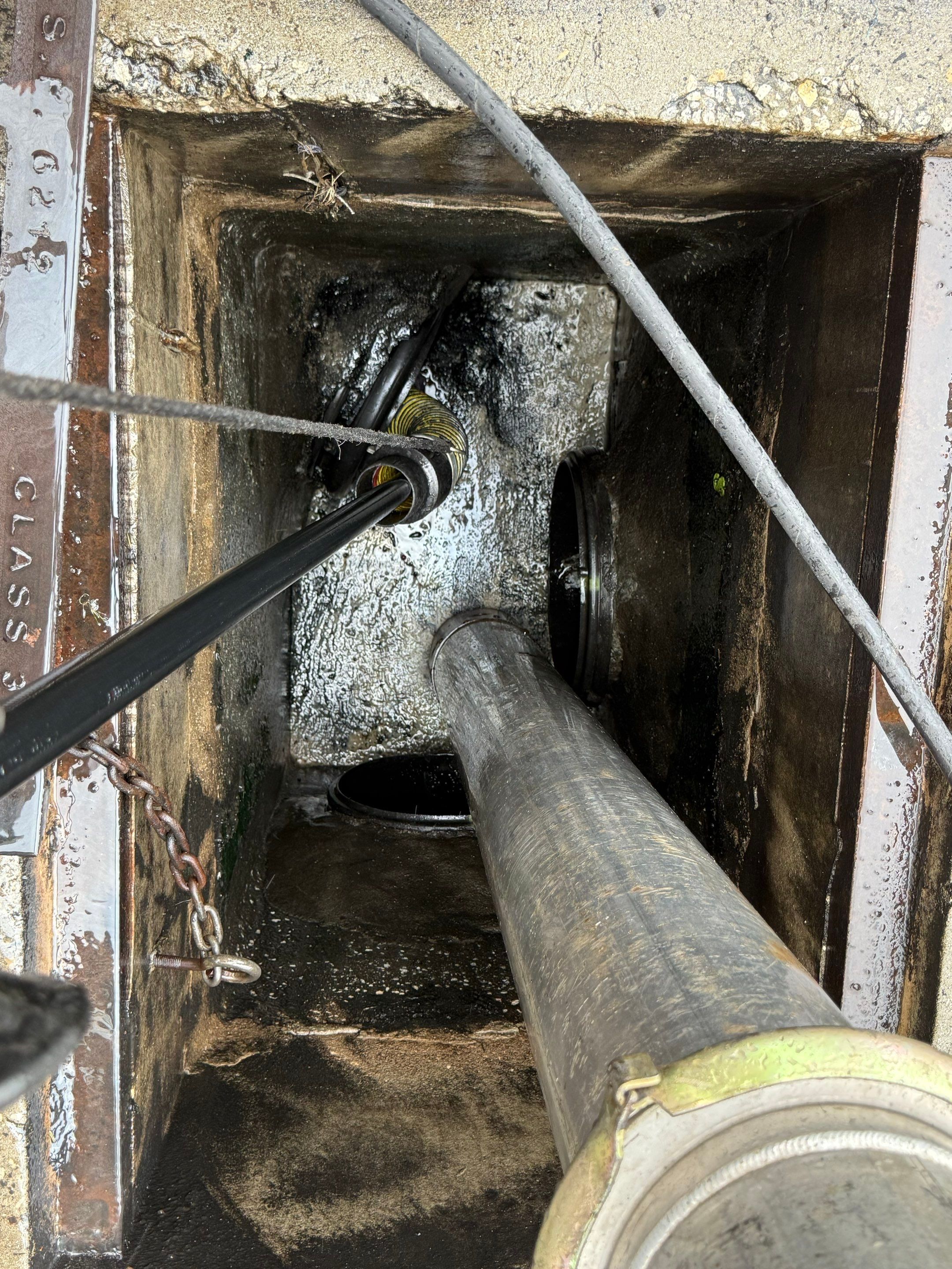 St. Petersburg 7-Eleven Stormwater System Cleaning by Don Mar, Inc. Storm Water Solutions