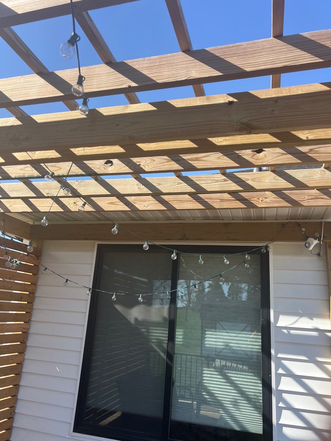 Deck Stained  by Cutting edge painting 