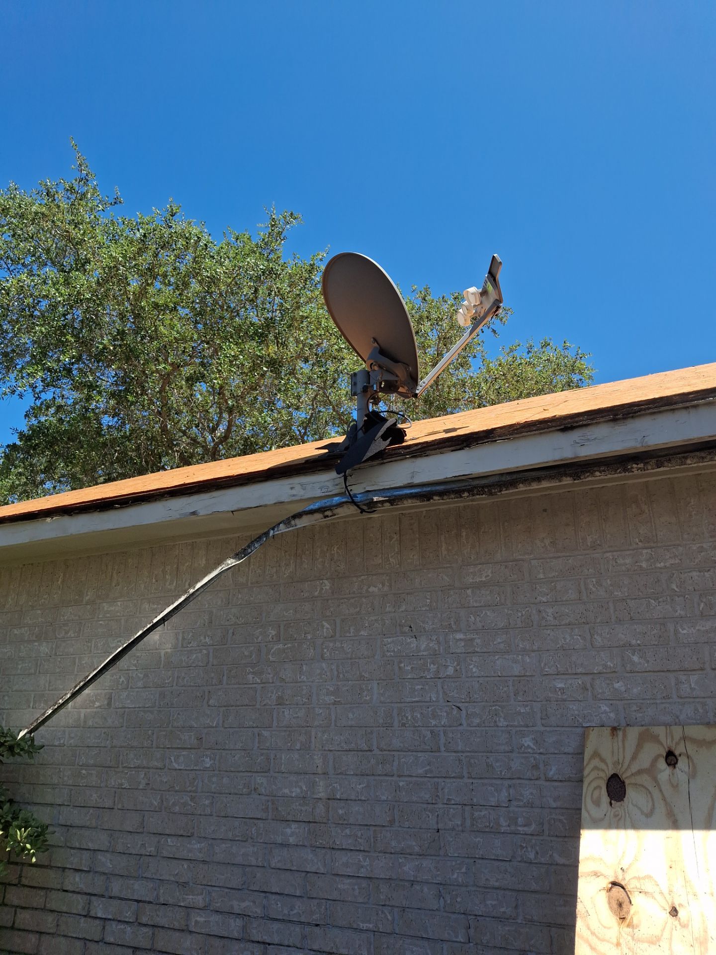 Quebec South by Bayfront Roofing and Construction