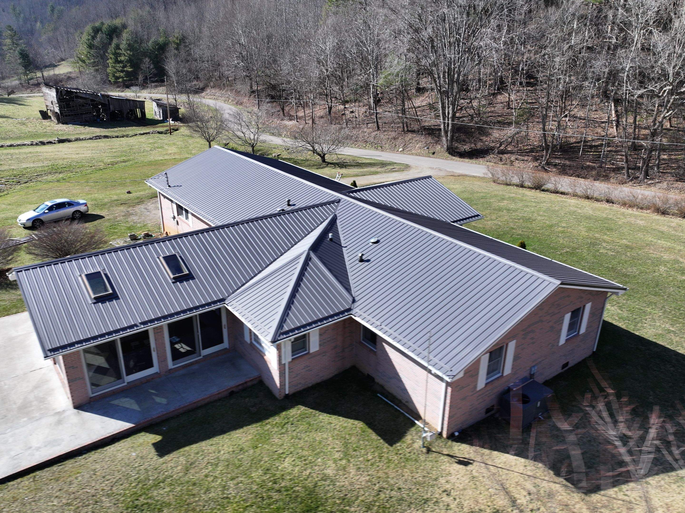 Woodard Residence by Omnia Roofing