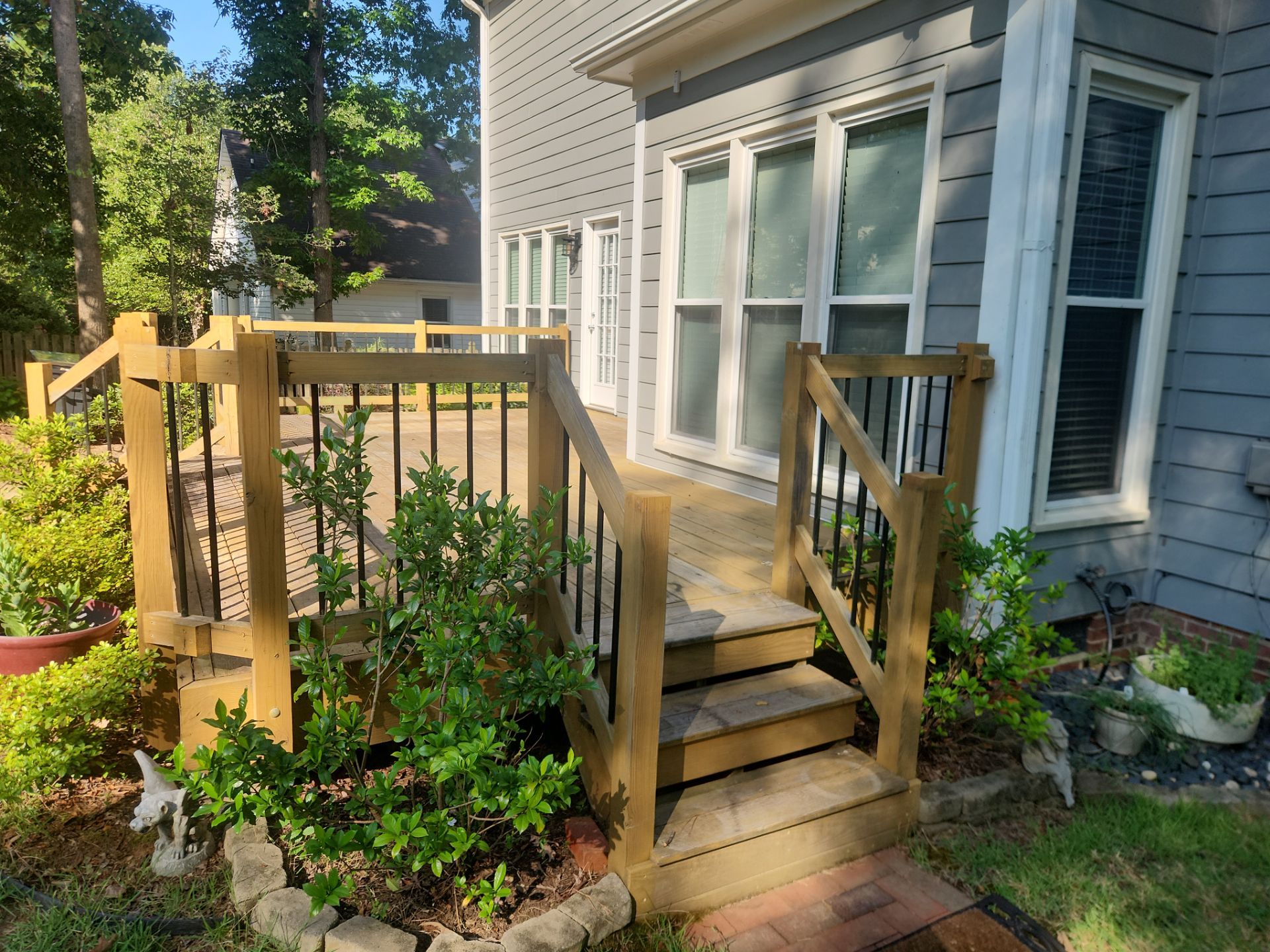 Wood Deck using Wood Sealant by DuraSeal