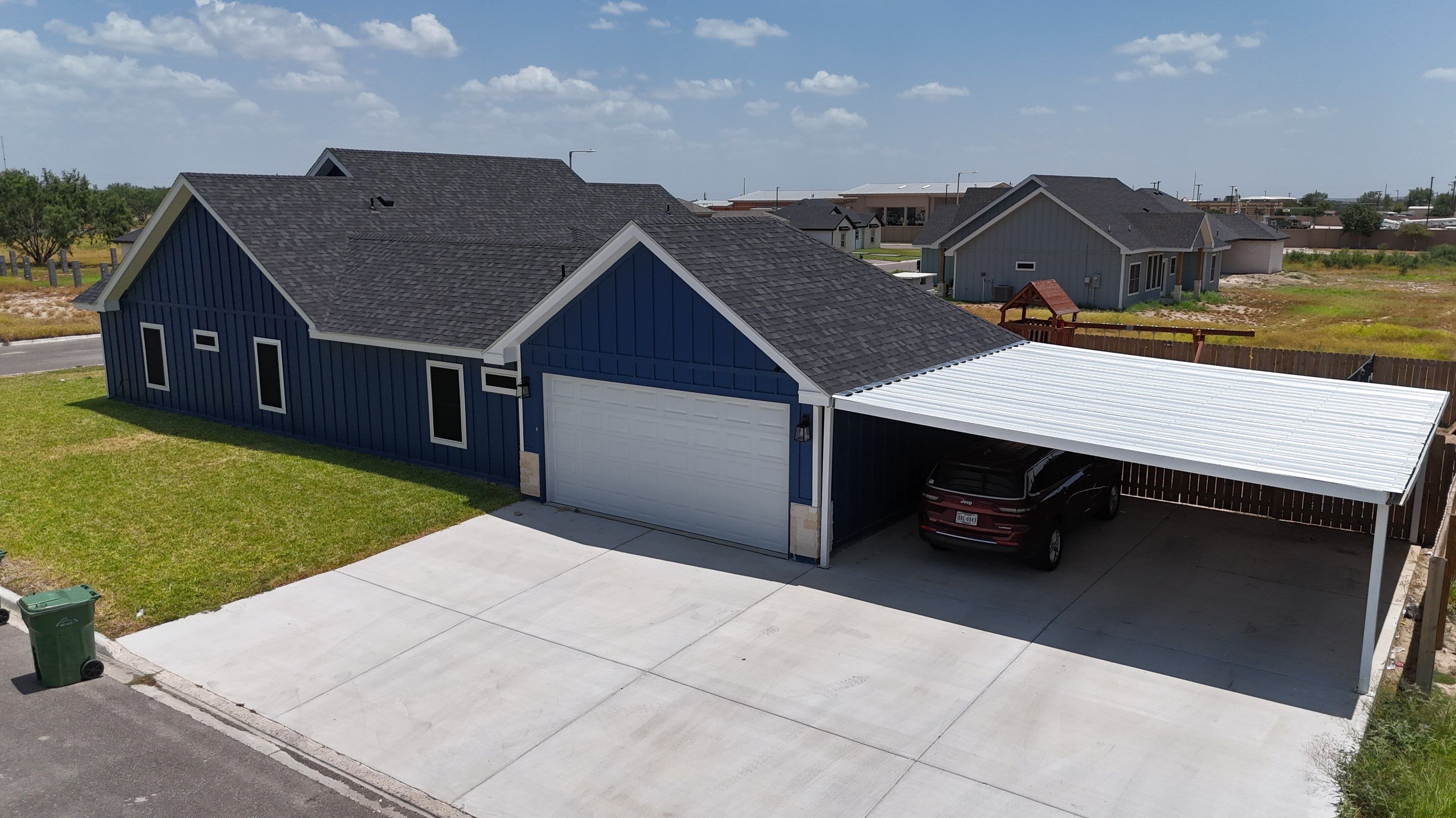 TruDef Onyx Black in Rio Grande City, Tx by PMG Home LLC