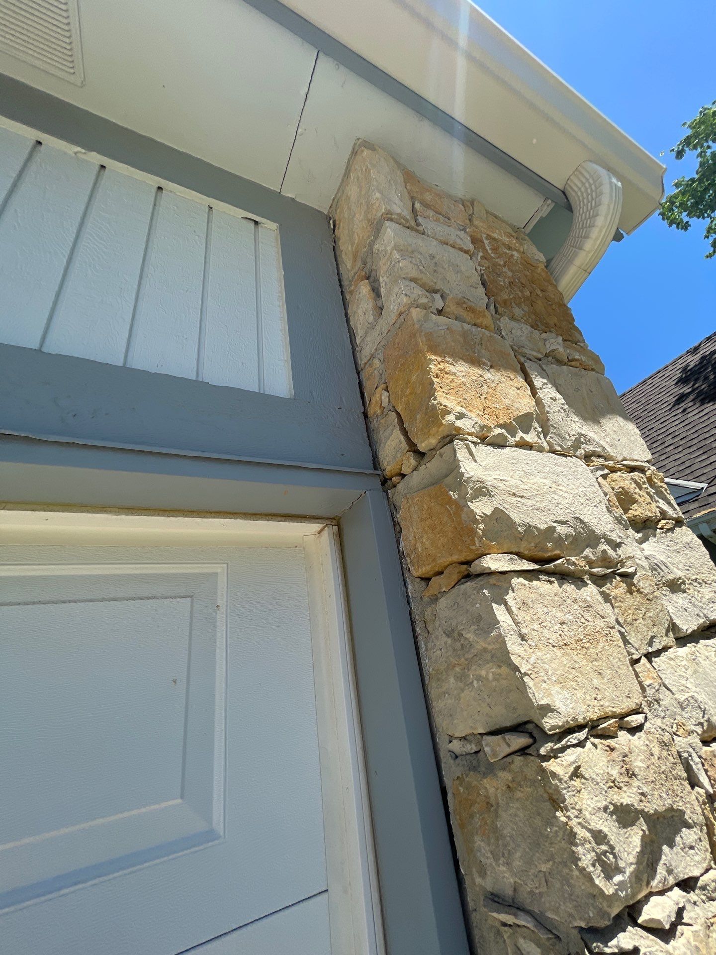 James Hardie siding in Overland park  by EEC  Windows, Siding & Roofing 