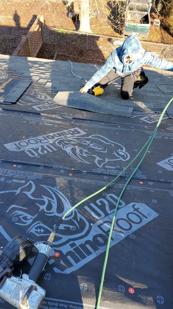 Residential Roofing Installation using Owens Corning Oakridge- Williamsburg Gray by Indigo State Roofing