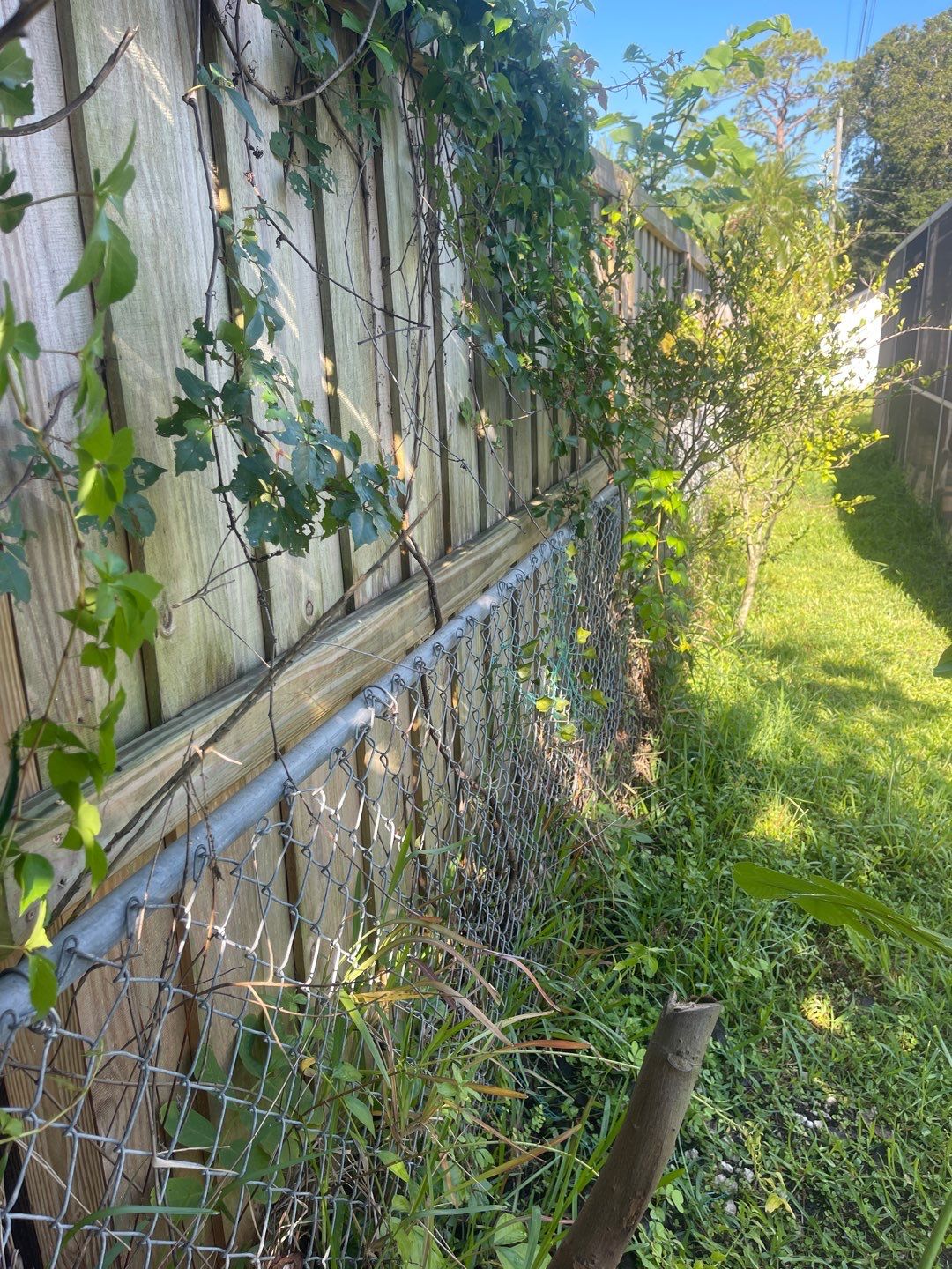 Sarasota, FL 6ft. Tall White Vinyl Privacy Fence  by Asap fence and gates, LLC