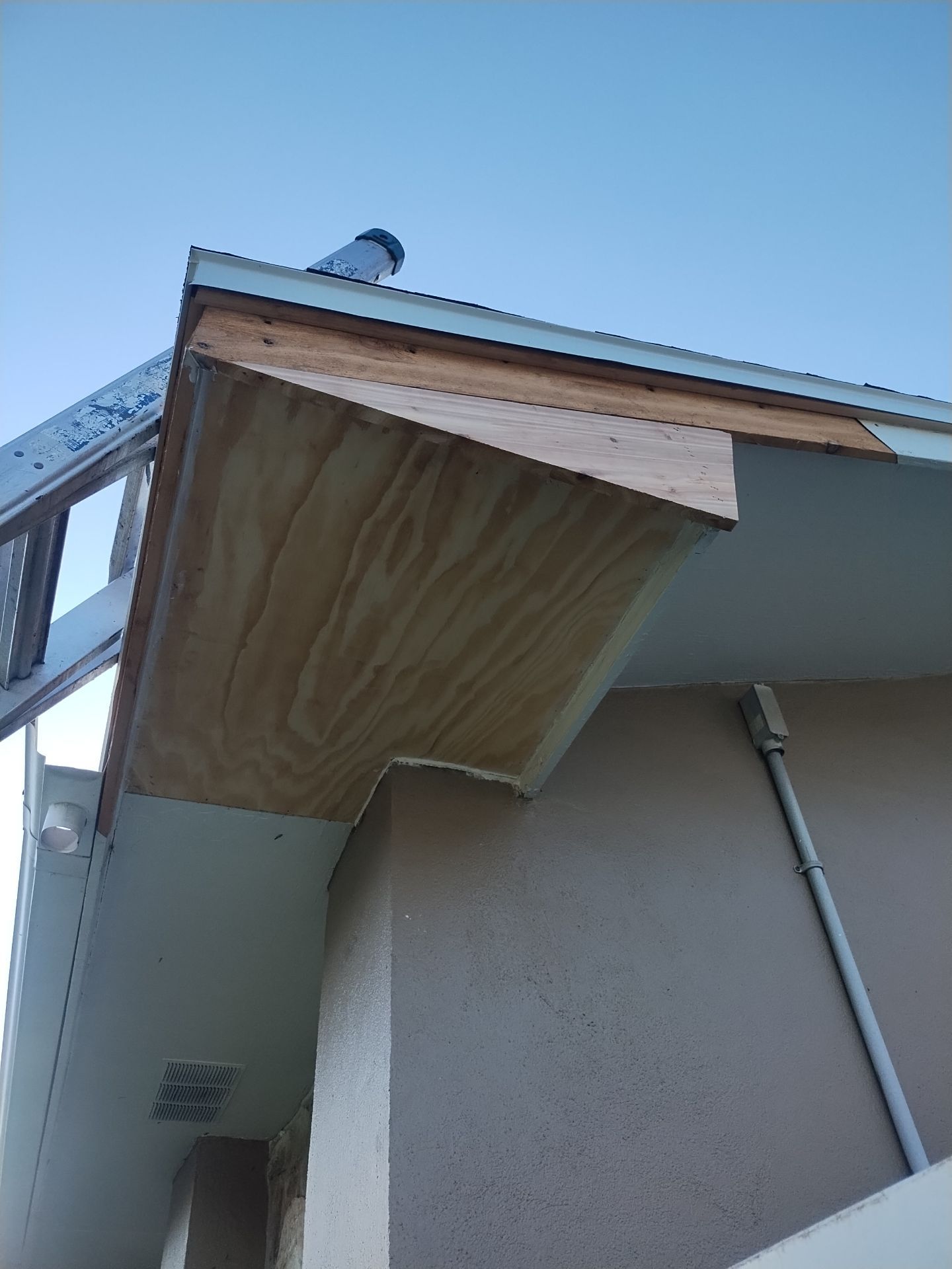 Project in Seminole 33776 by Mitchell Roofing Company LLC 