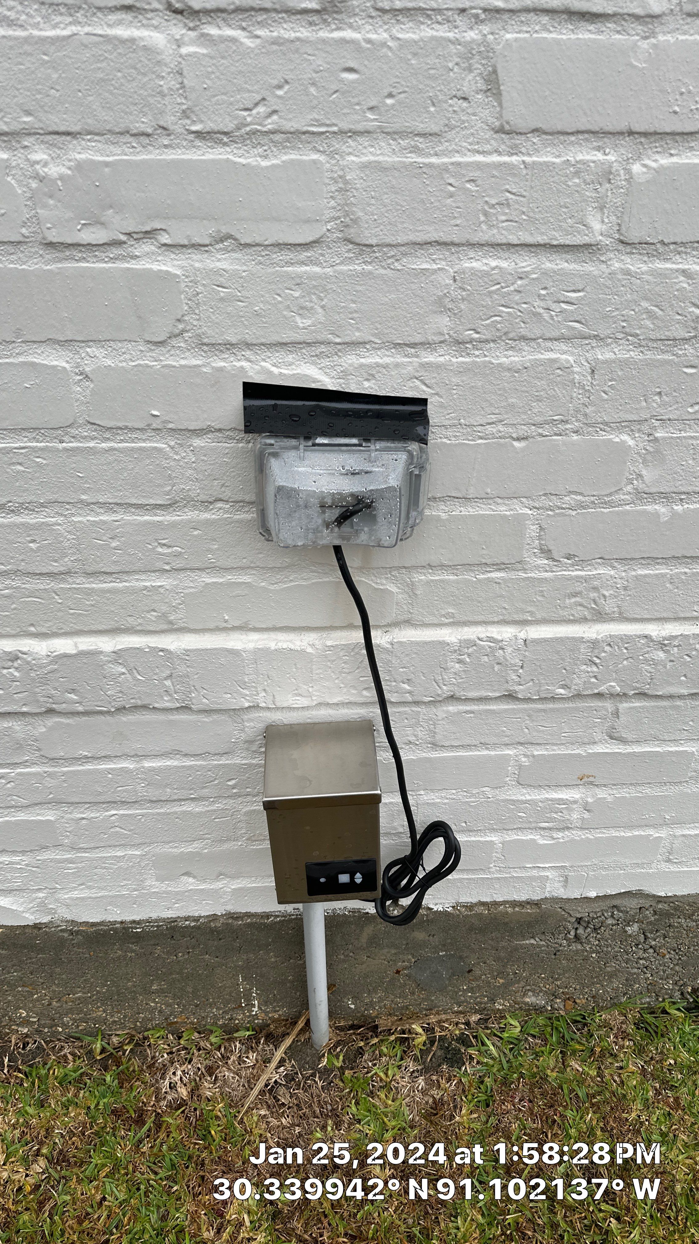 LANDSCAPE LIGHTING SERVICES using REPAIR / REPLACE  by CutScape, LLC.