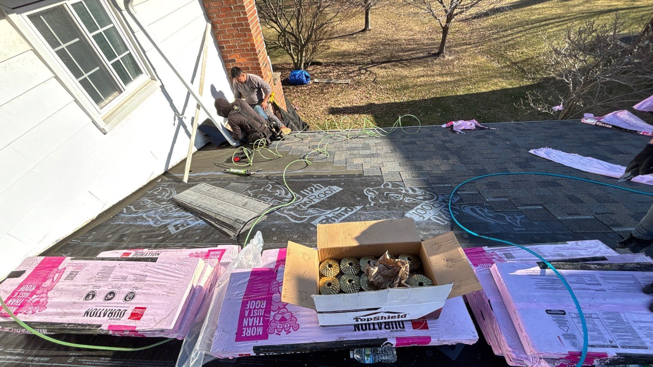 Siding Replacement using Alside Charcoal Smoke and Roof Replacement using Owens Corning Peppercorn by 180 Contractors