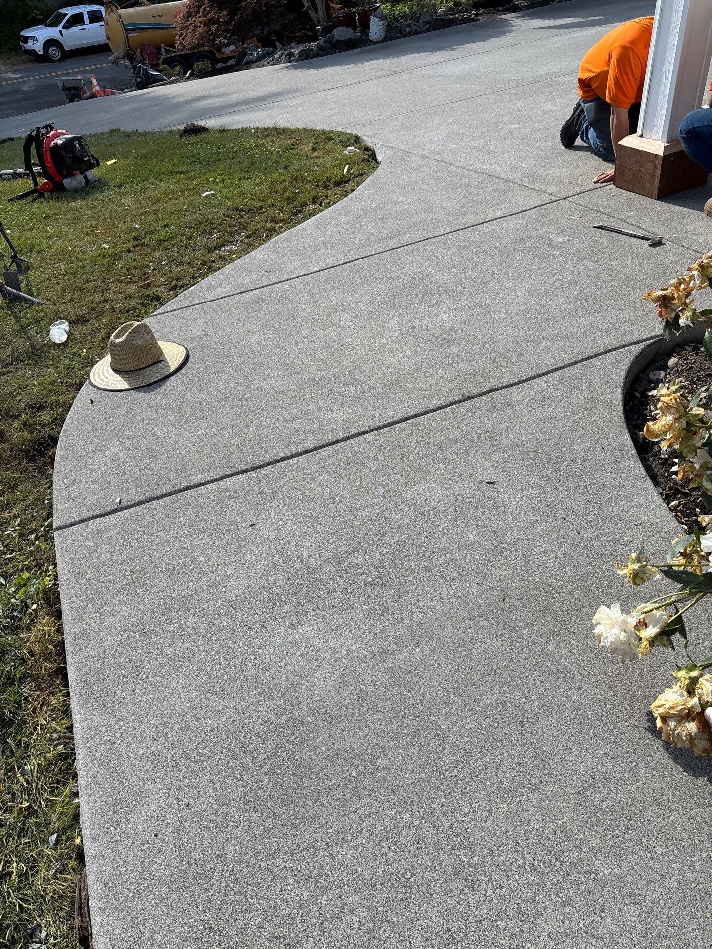 Concrete Driveway Repair | Edmonds  by Jireh Asphalt & Concrete Inc 
