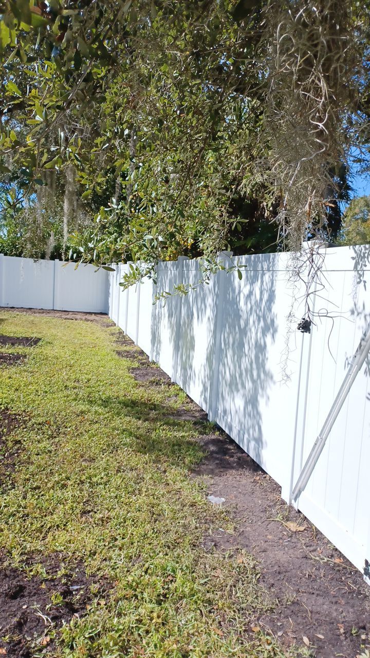 Sarasota, FL 6ft. Tall White Vinyl Privacy Fence  by Asap fence and gates, LLC