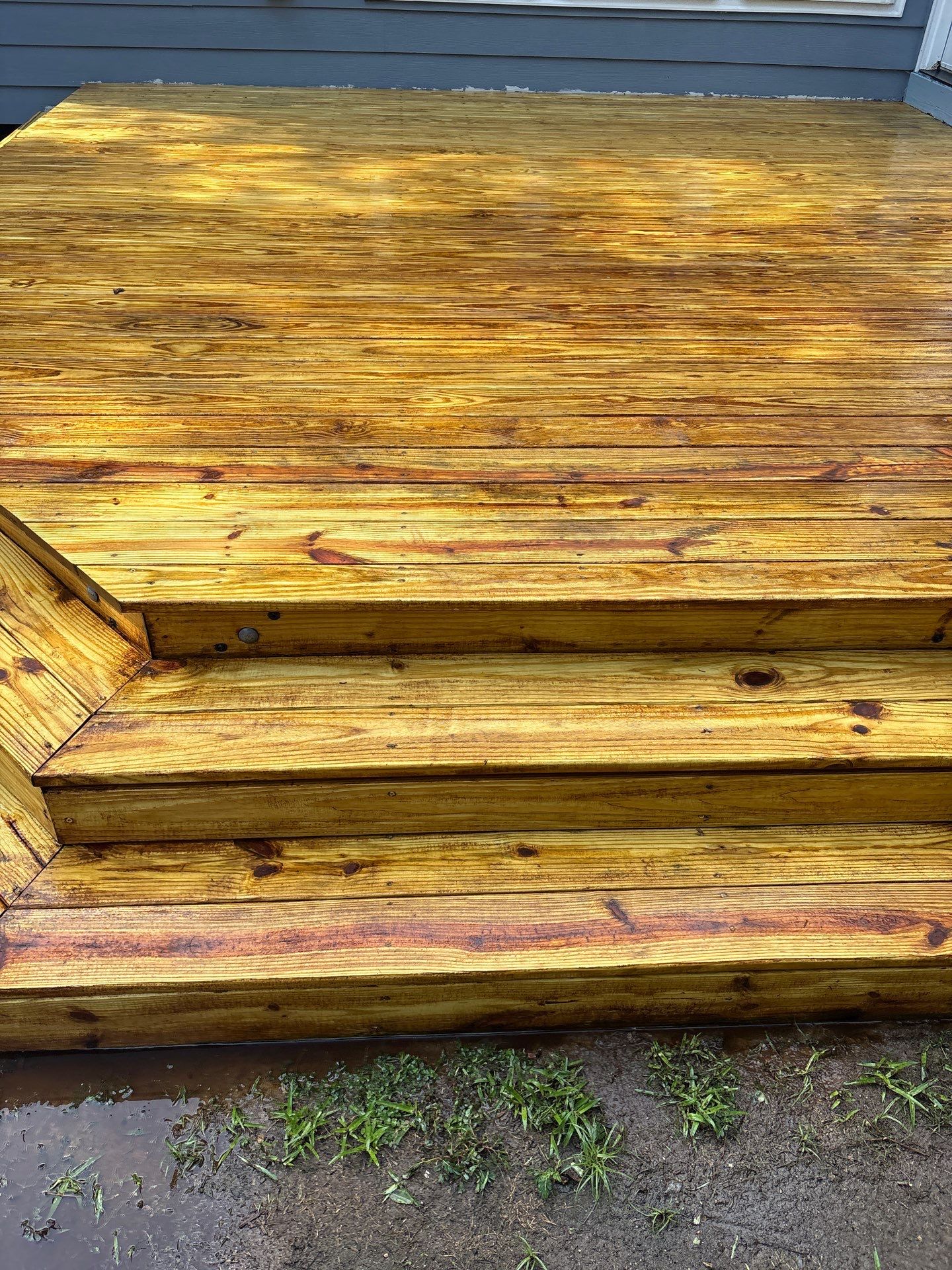 Deck using Wood Sealant by DuraSeal