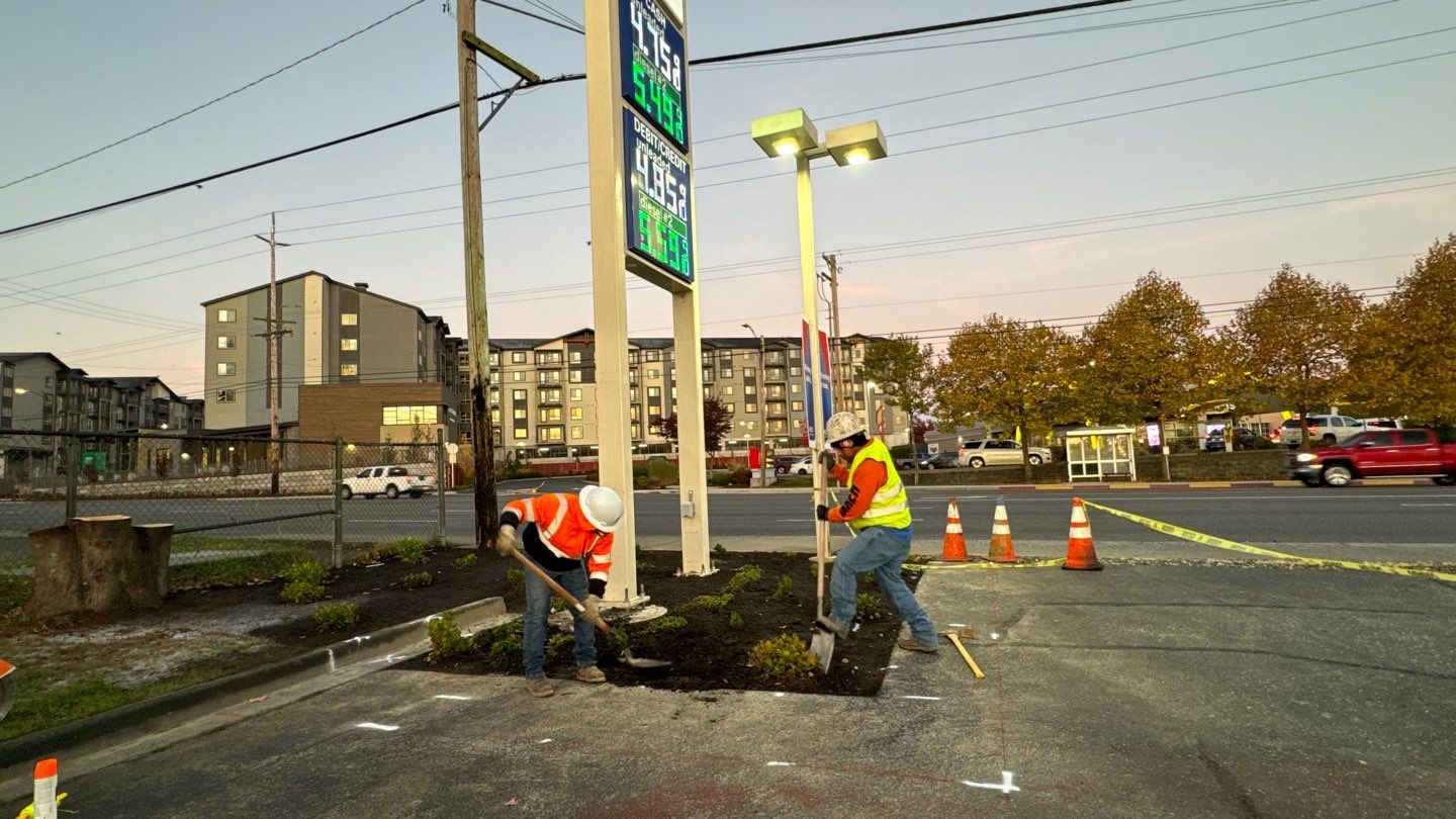 Project CSI, am-pm gas station.  by Jireh Asphalt & Concrete Inc 