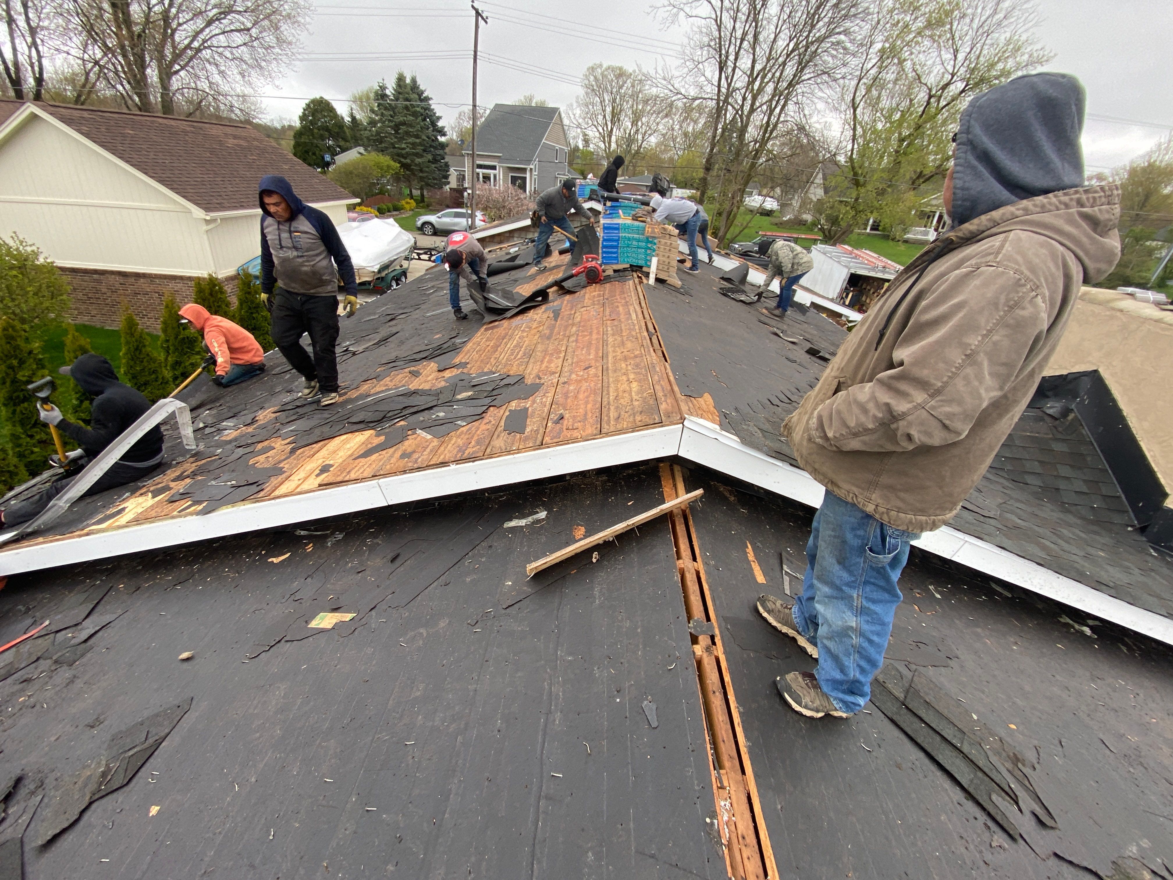 Roof Replacement using CertainTeed Landmark by 180 Contractors