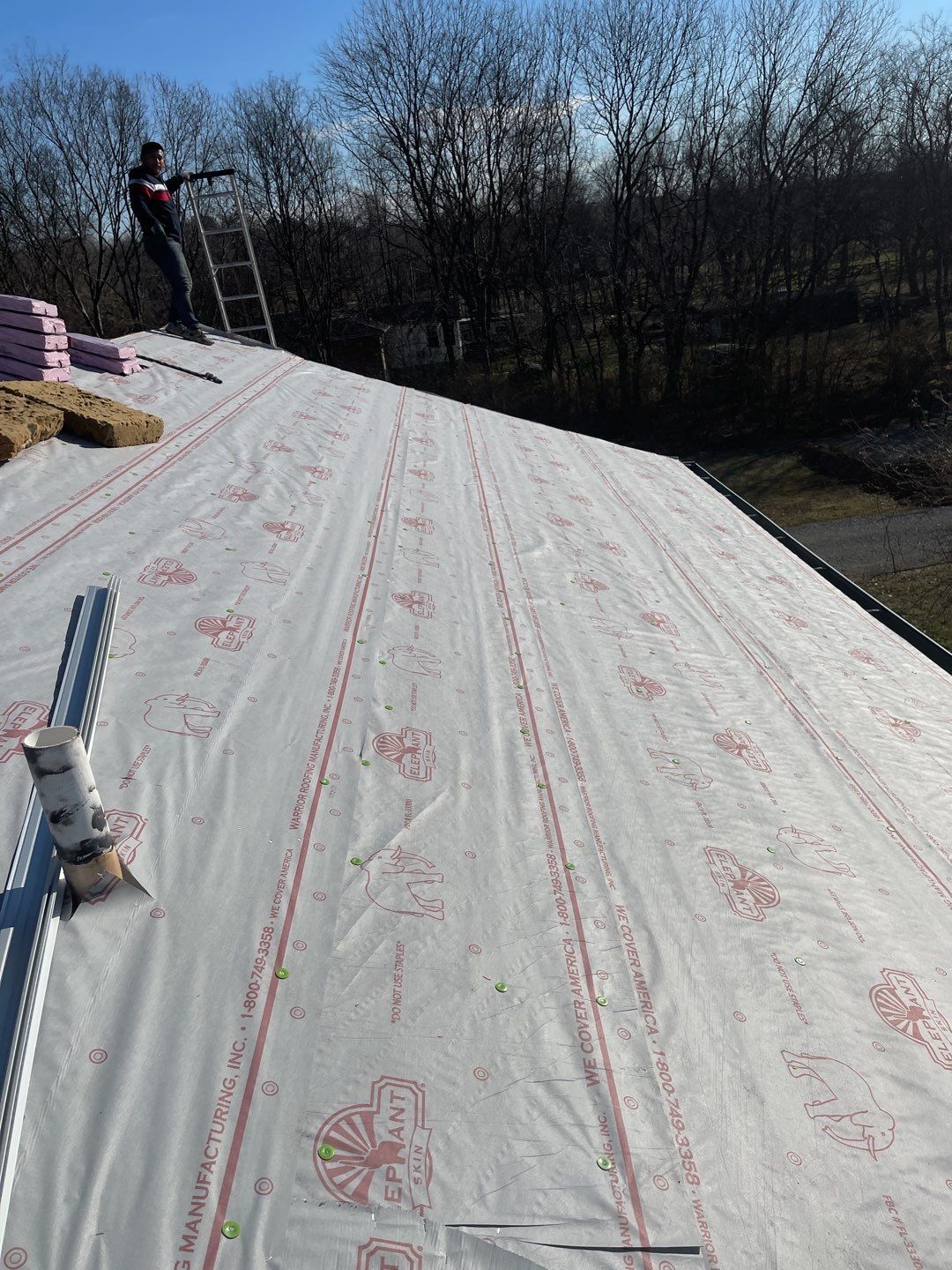 Residential Roofing Installation using Owens Corning Oakridge Roofing System by Undersun Roofing 
