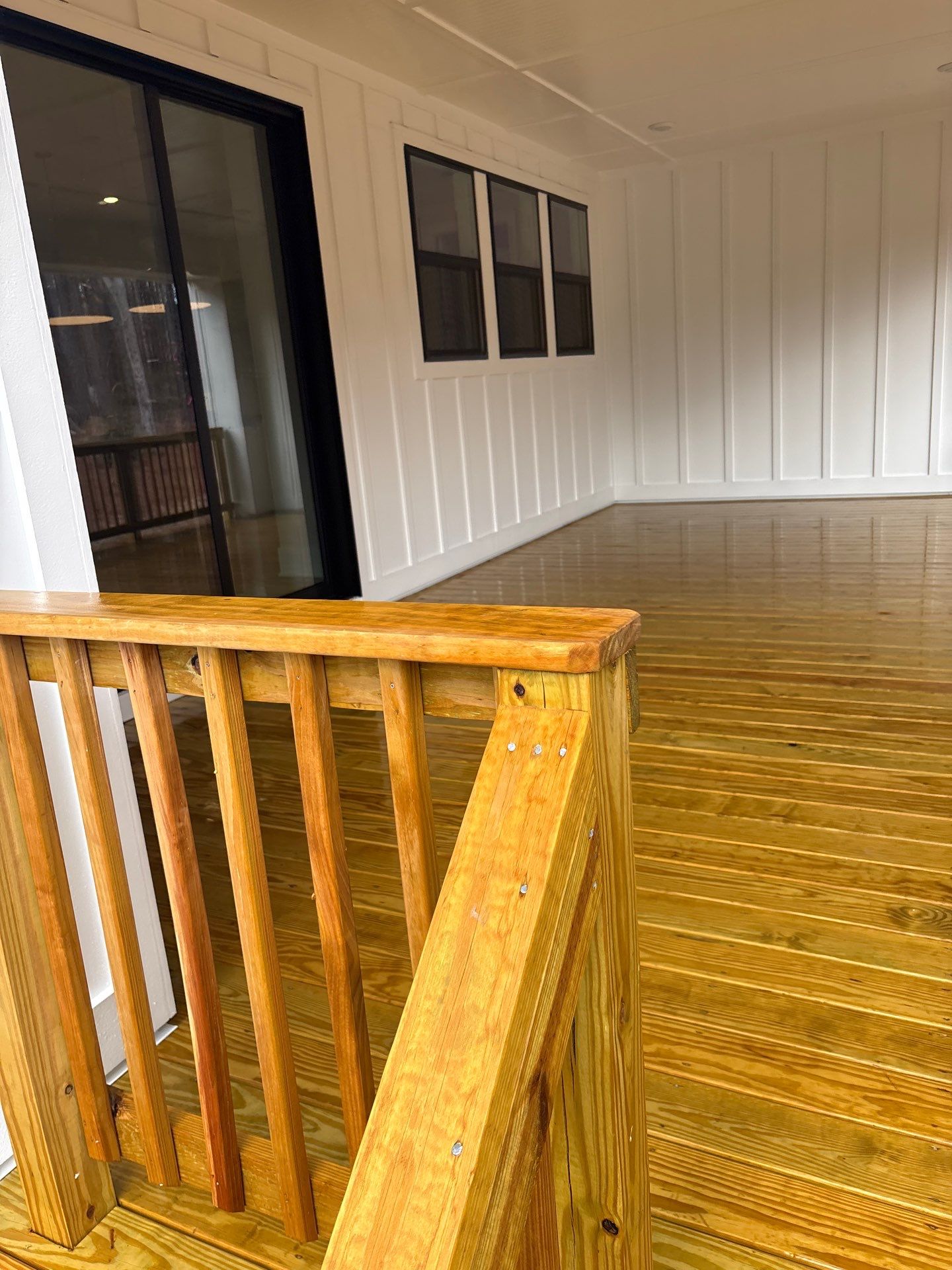 Wood Deck using Wood Sealant by DuraSeal