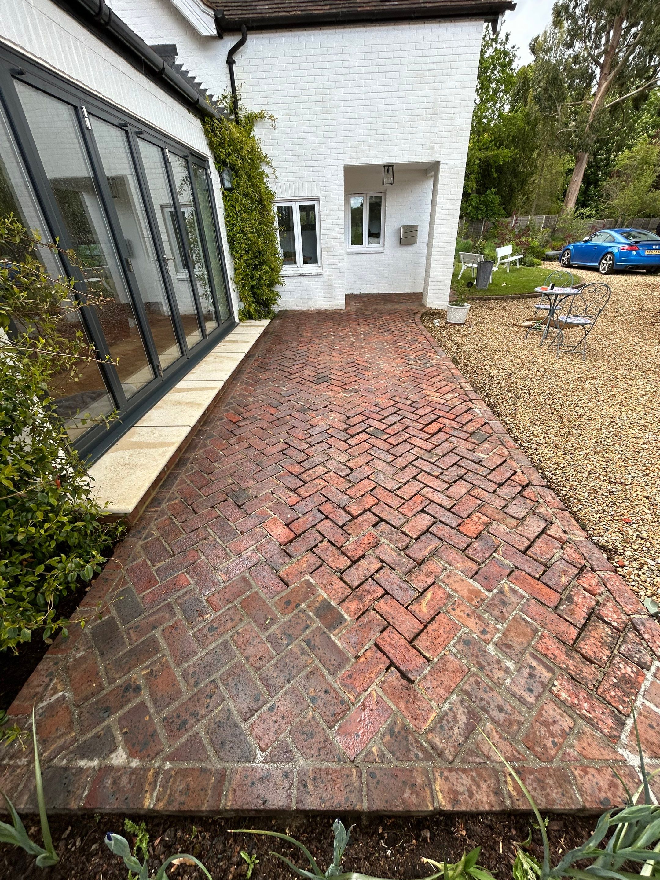 Patio - Walkways - Render Cleaning Surrey by Ges Exterior Cleaning ltd