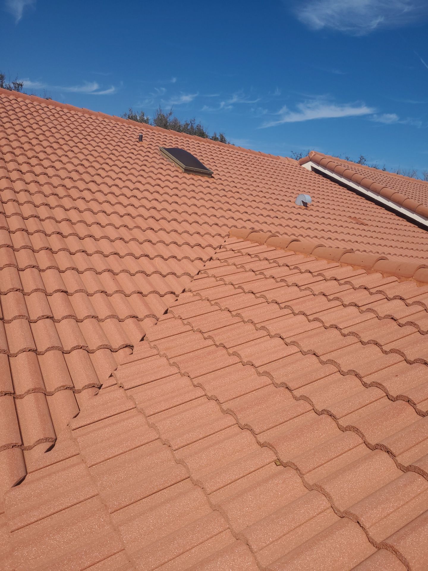 Tile Roof Repair in Deerfield – Expert Craftsmanship & Reliable Service by Aastro Roofing