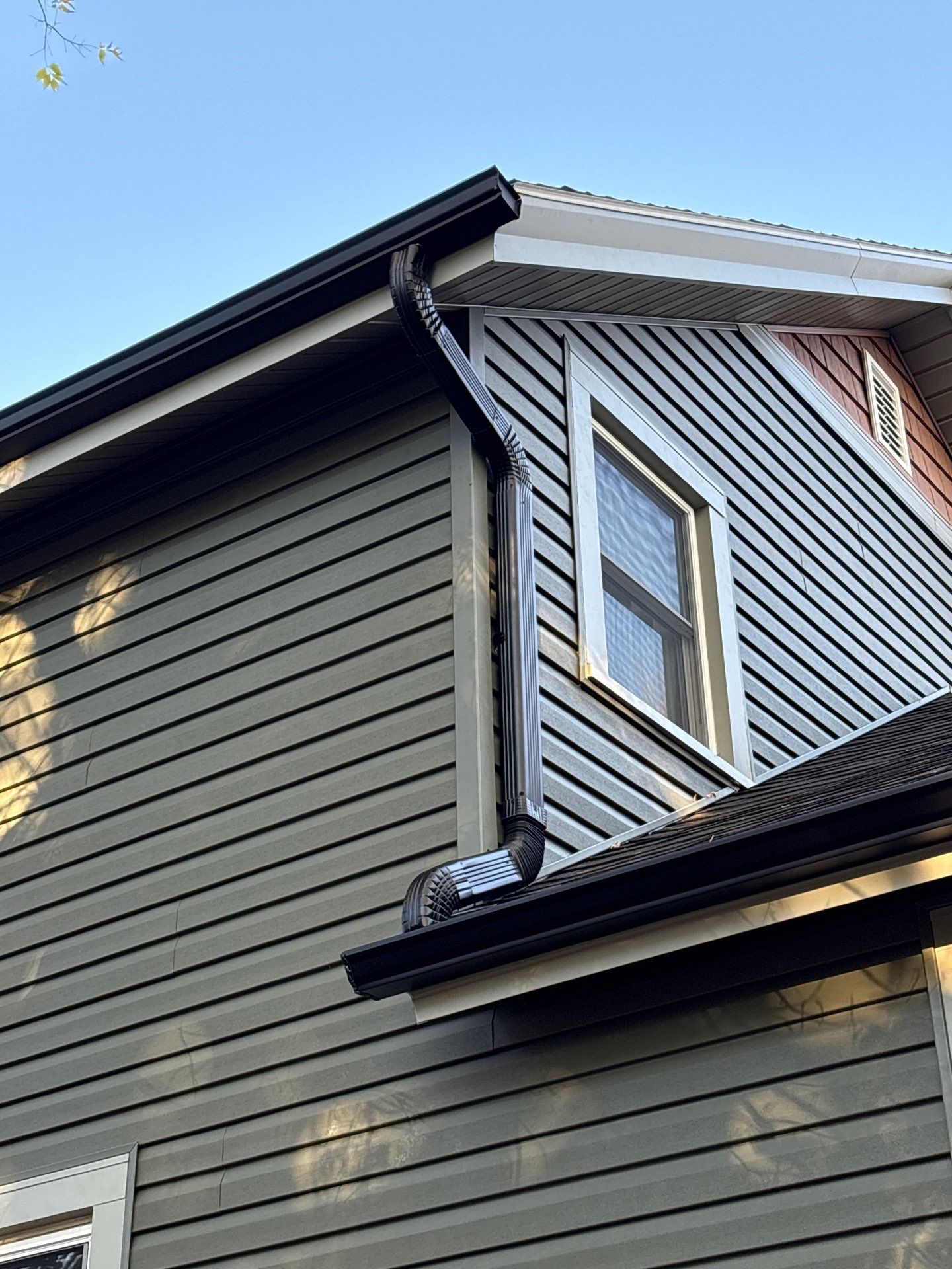 FULL HOME SIDING MAKEOVER SHEBOYGAN  by Gellings Roofing & Siding