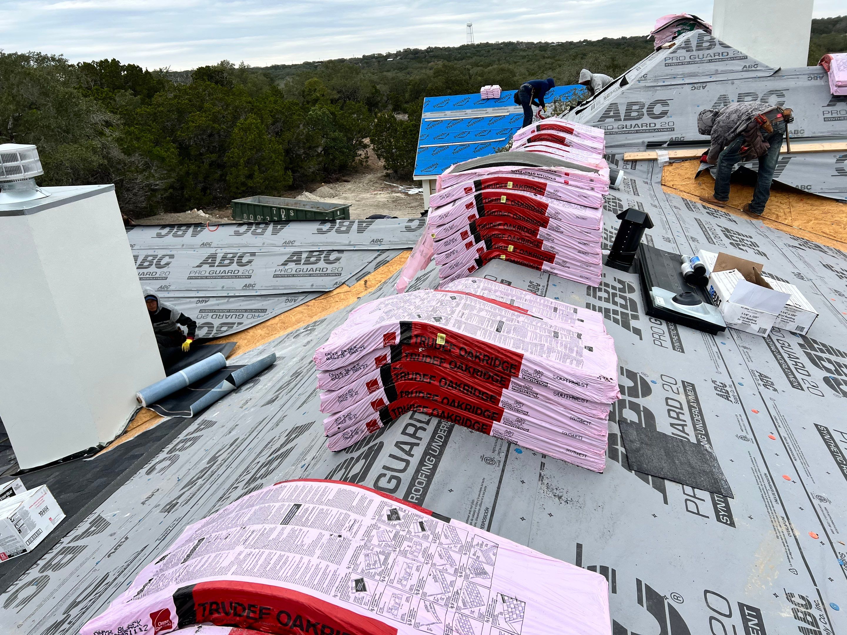 New Home Construction using Owens Corning 30 year Architectural Shingles by Premier Roofing and Contracting