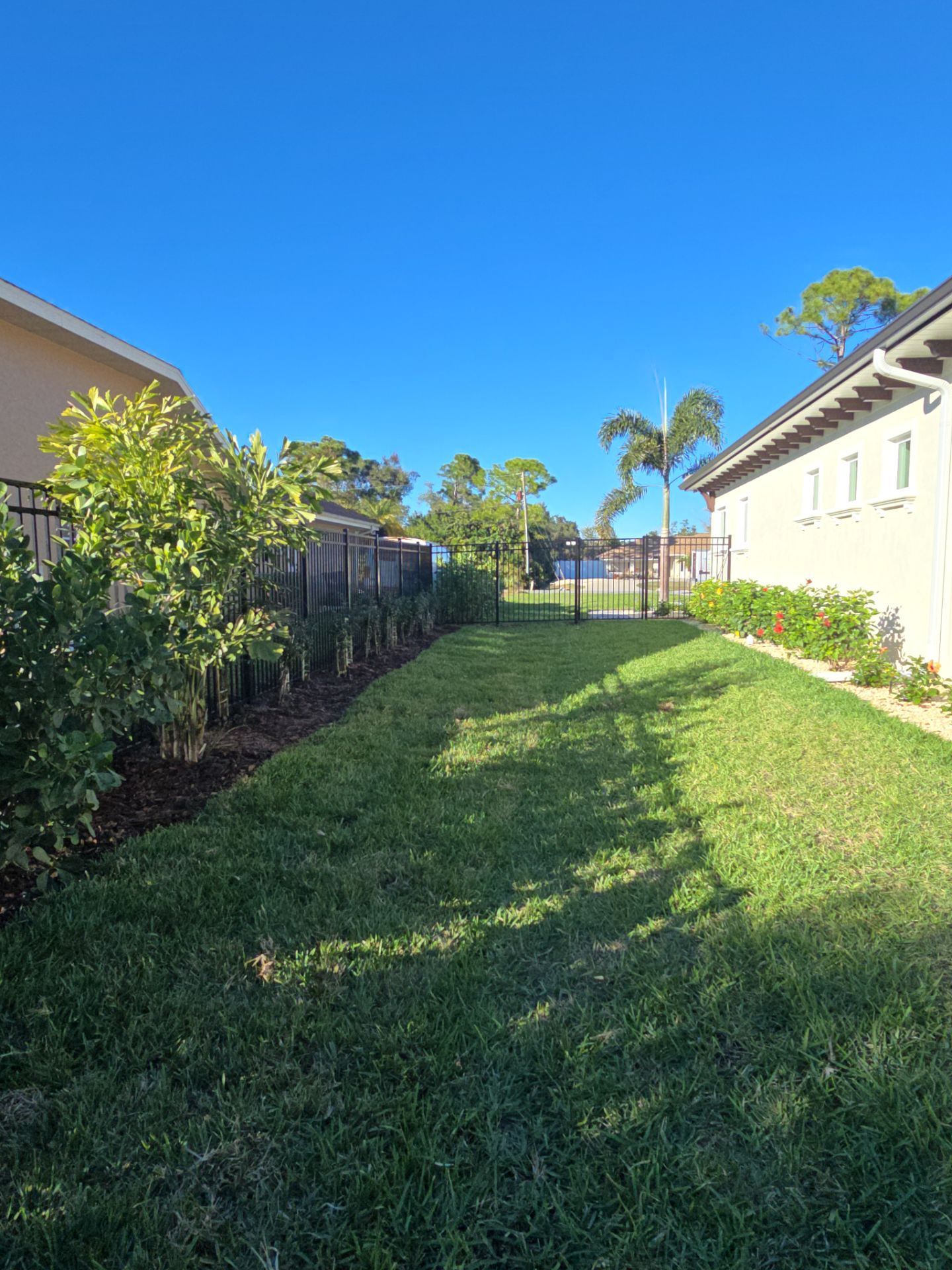 6' Commercial Aluminum Fence in Englewood by True Fence LLC